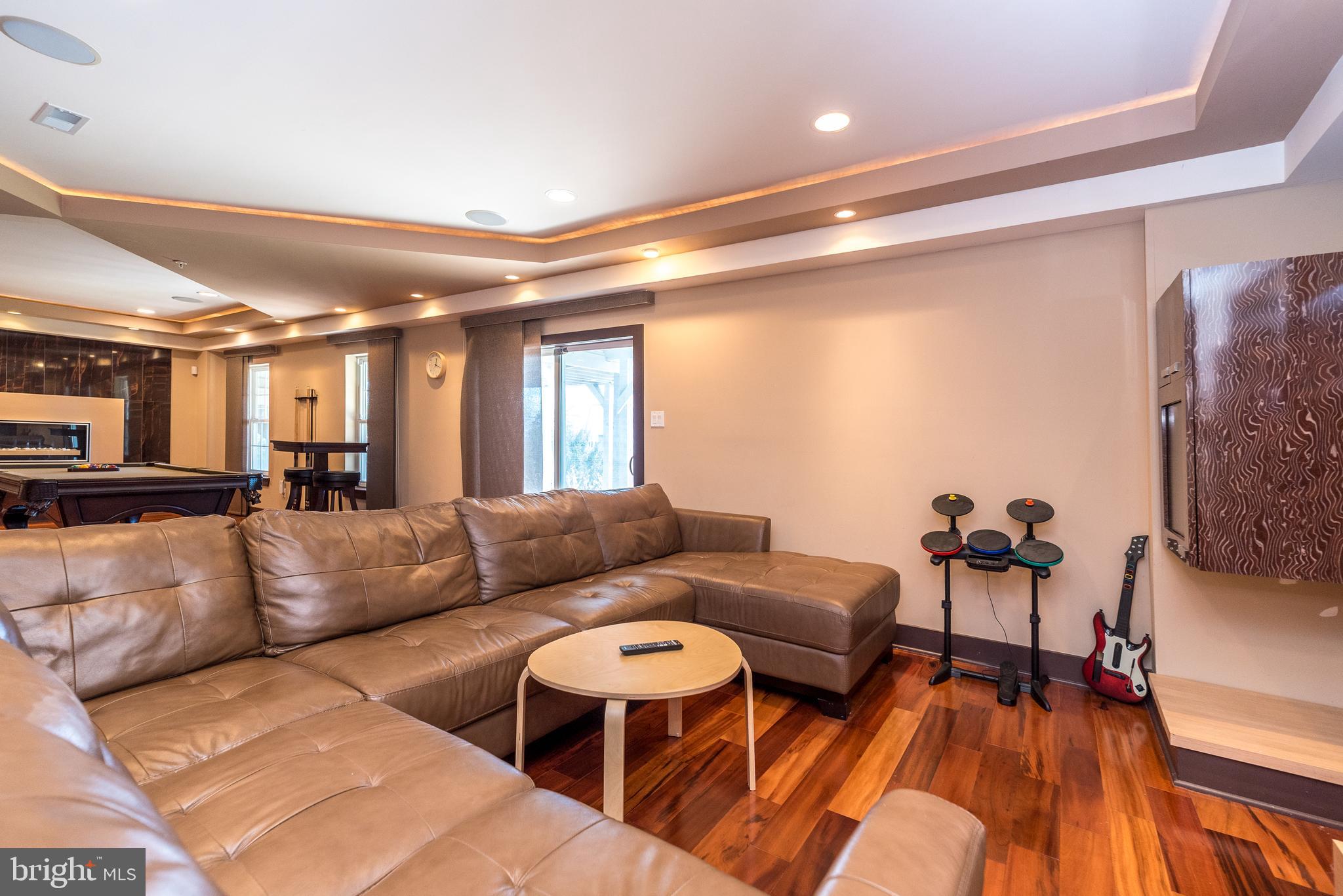 WHISPER RIDGE S - Residential