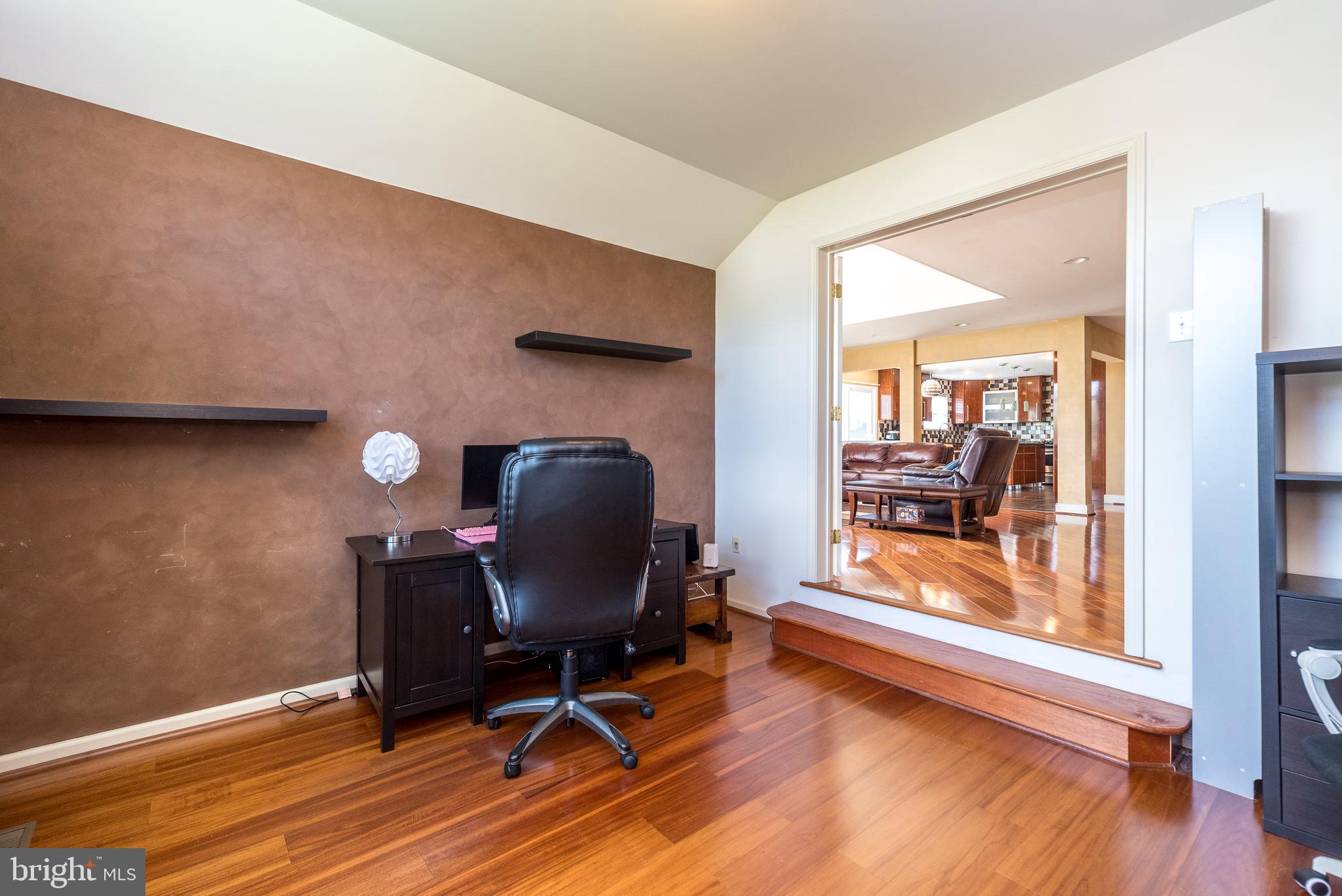 WHISPER RIDGE S - Residential