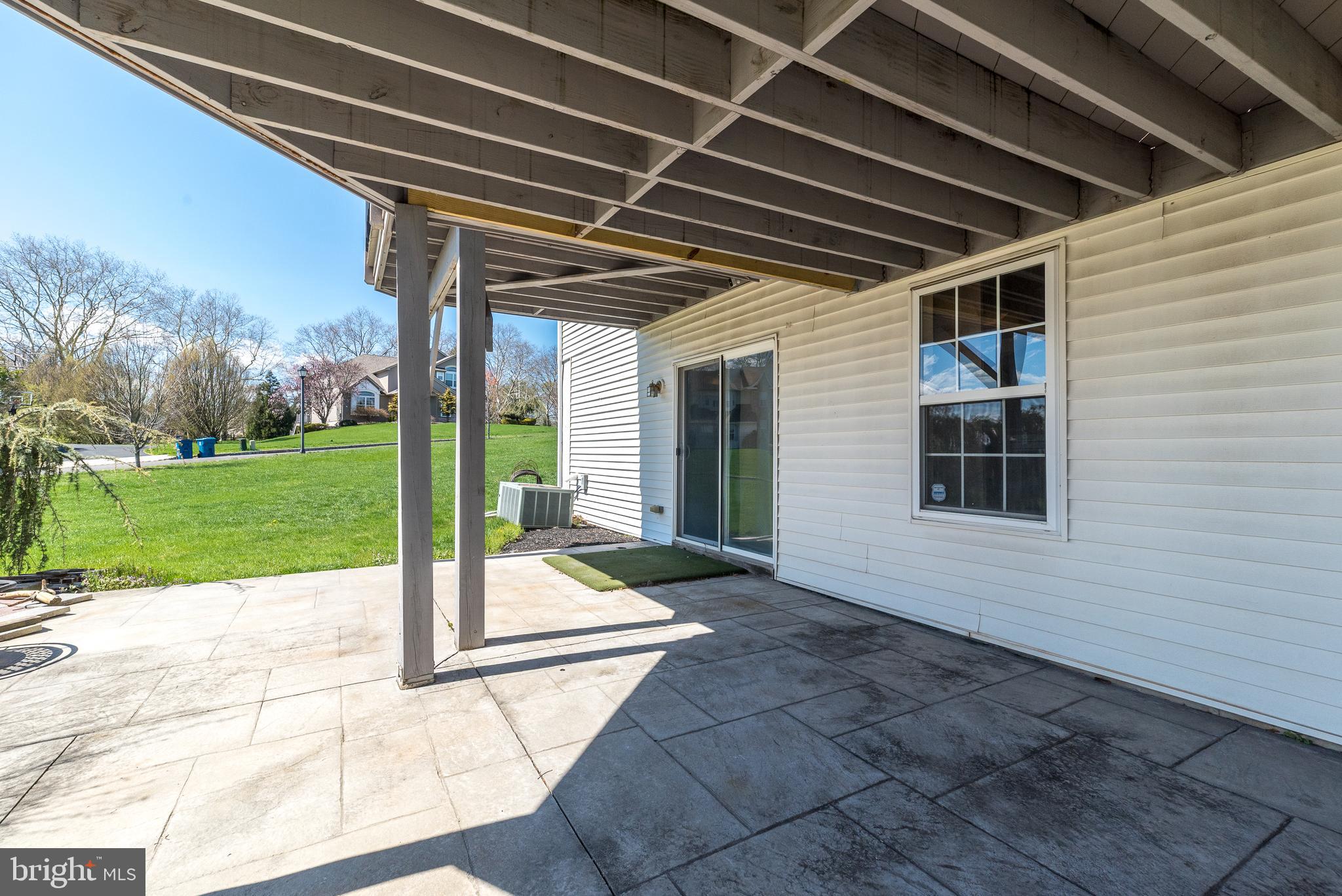 WHISPER RIDGE S - Residential