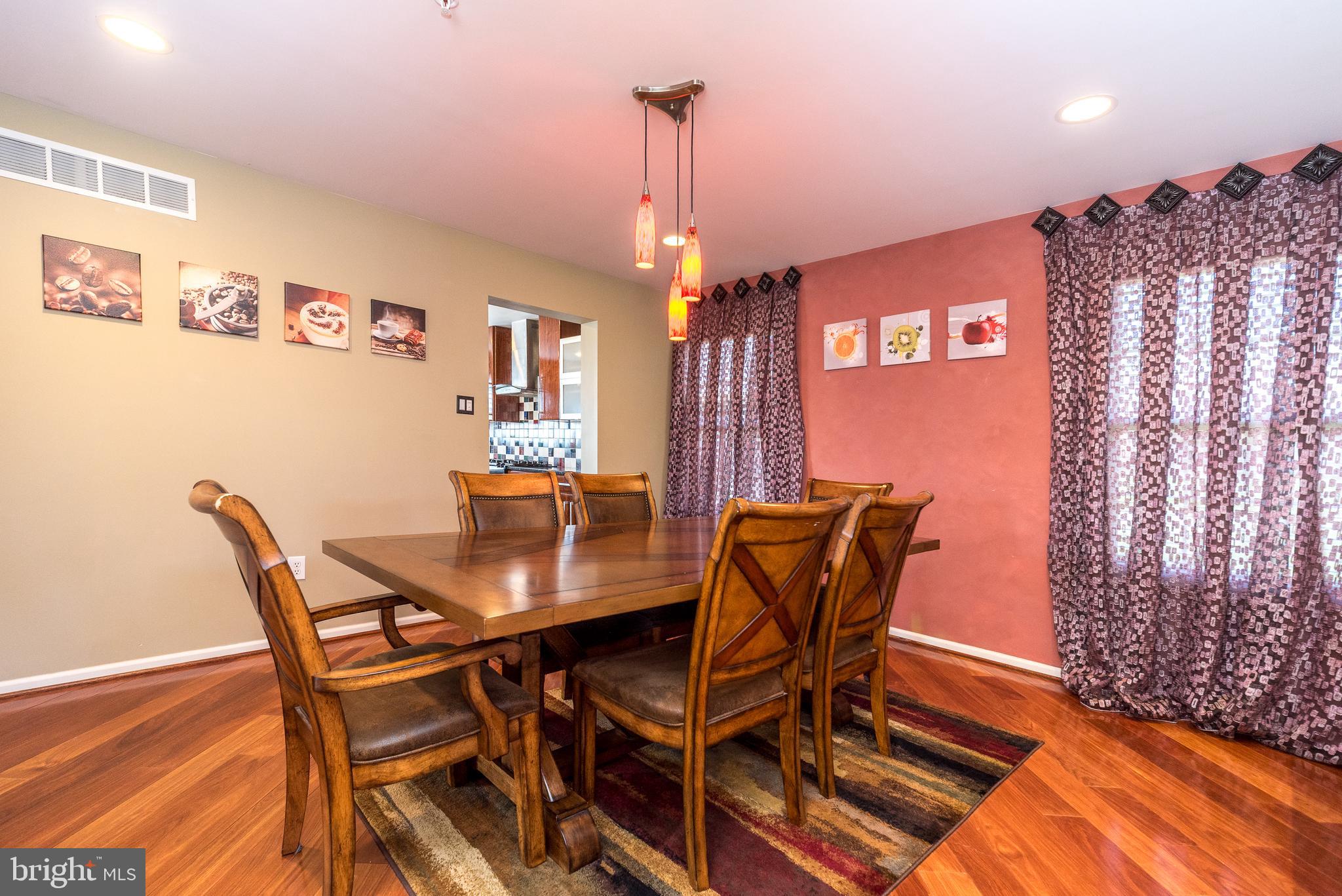 WHISPER RIDGE S - Residential