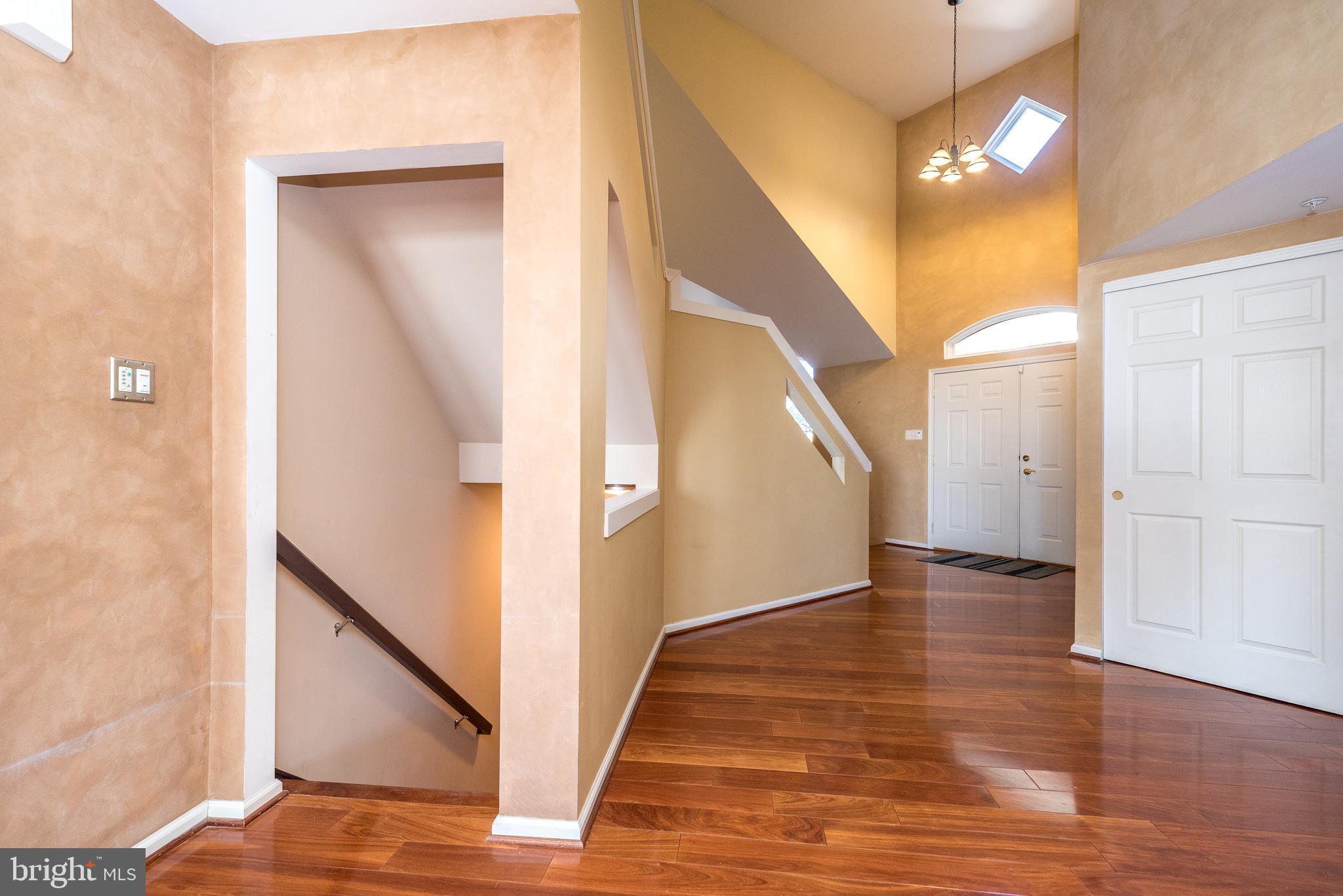 WHISPER RIDGE S - Residential