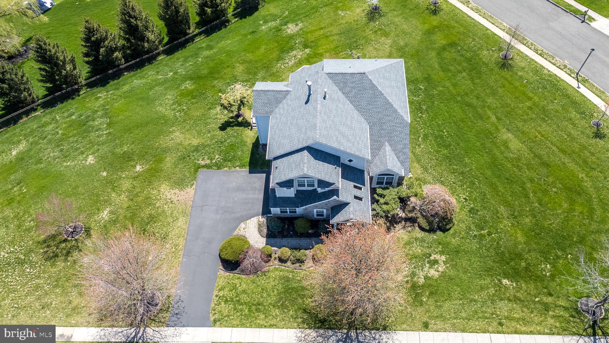 WHISPER RIDGE S - Residential