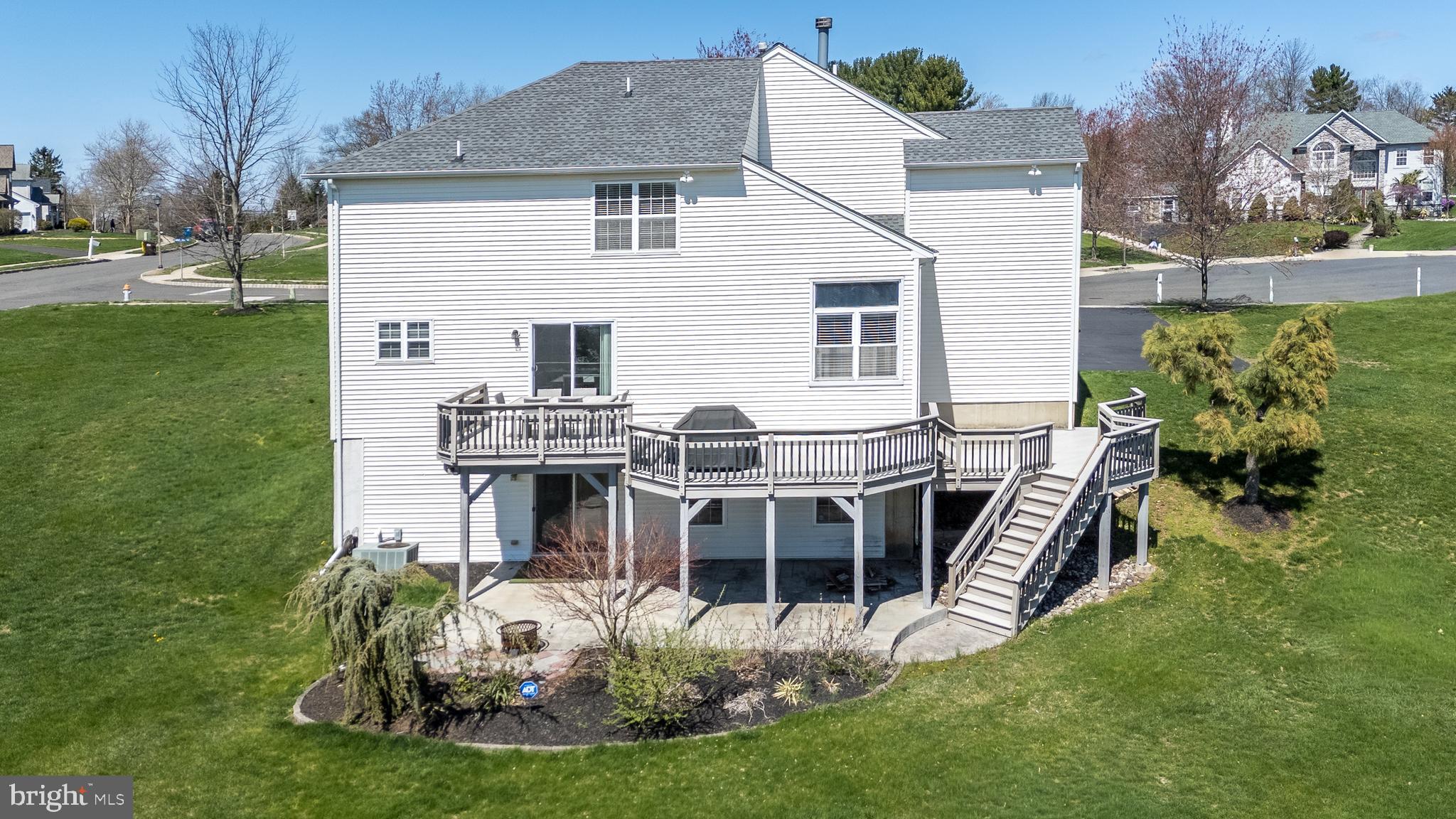 WHISPER RIDGE S - Residential