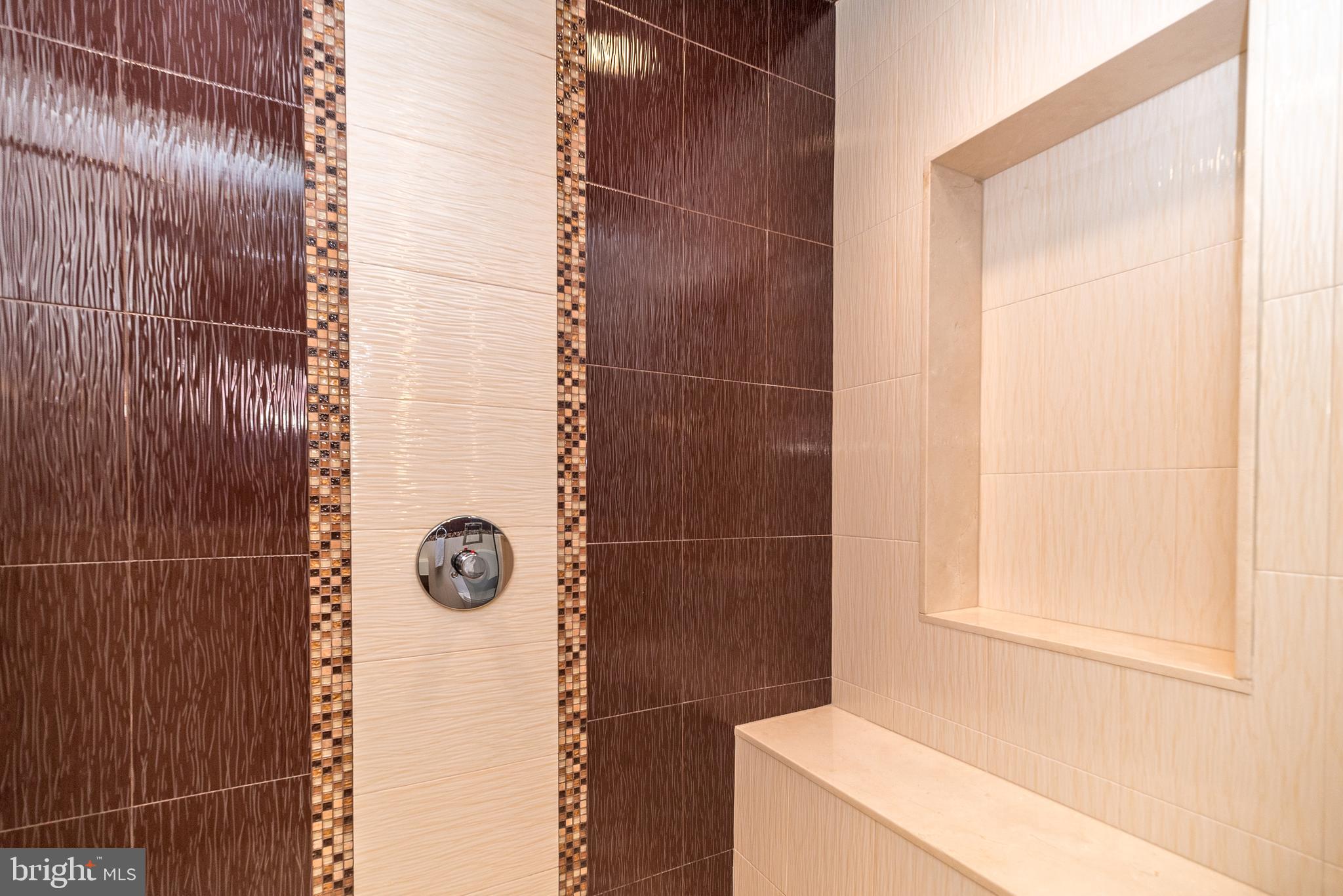 WHISPER RIDGE S - Residential