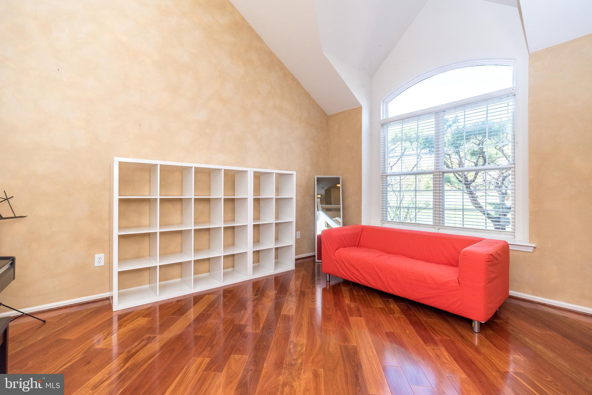 WHISPER RIDGE S - Residential