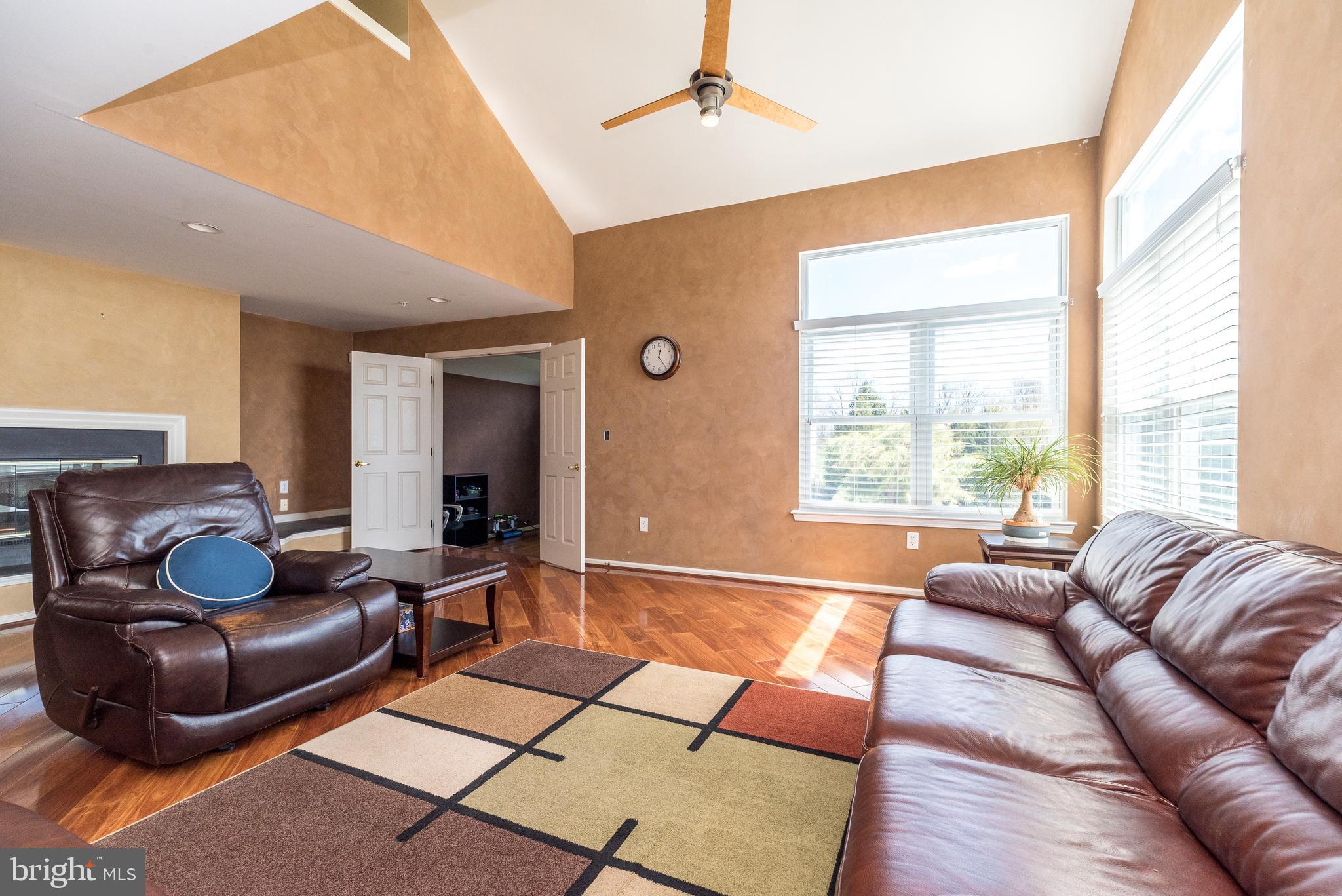 WHISPER RIDGE S - Residential