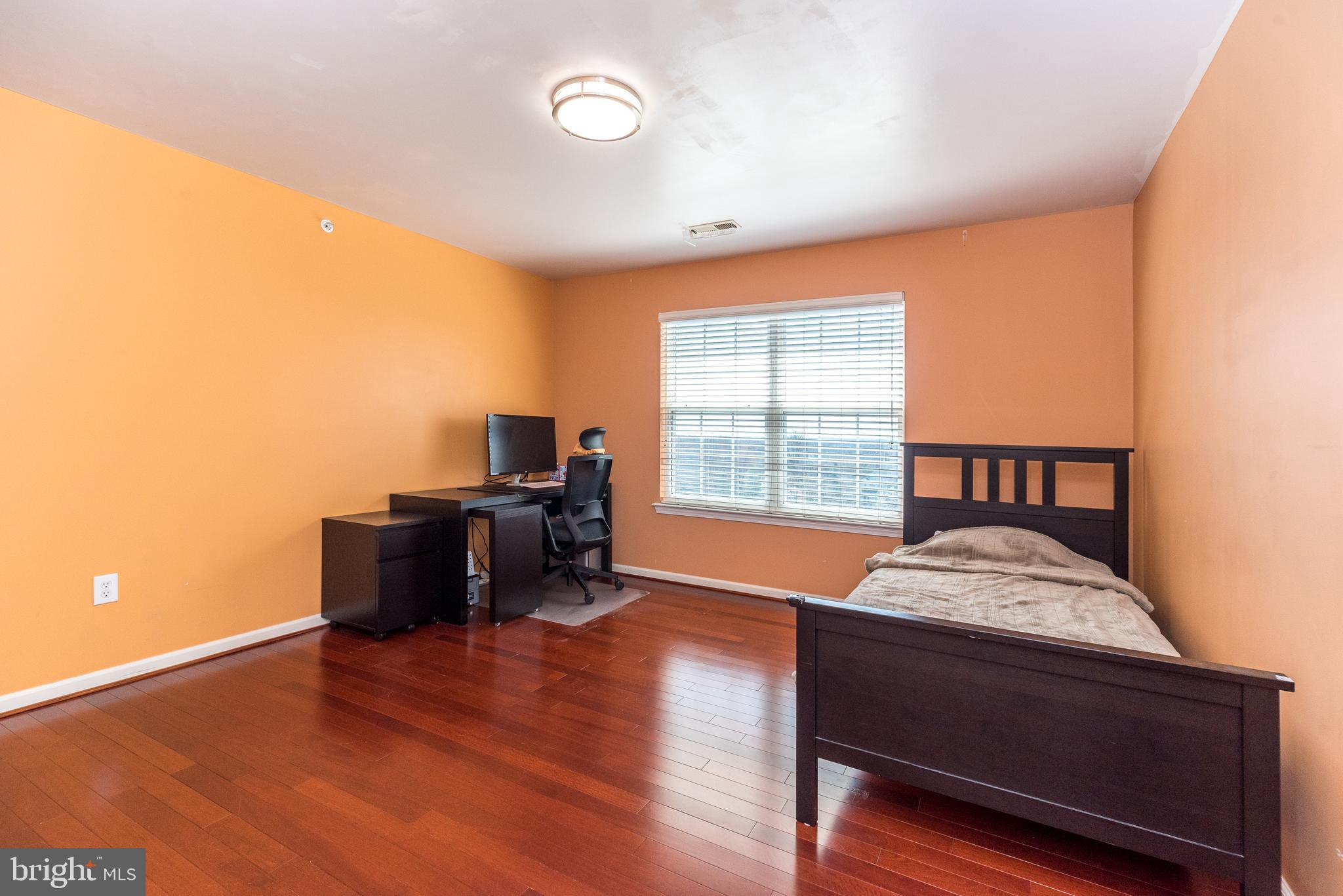 WHISPER RIDGE S - Residential