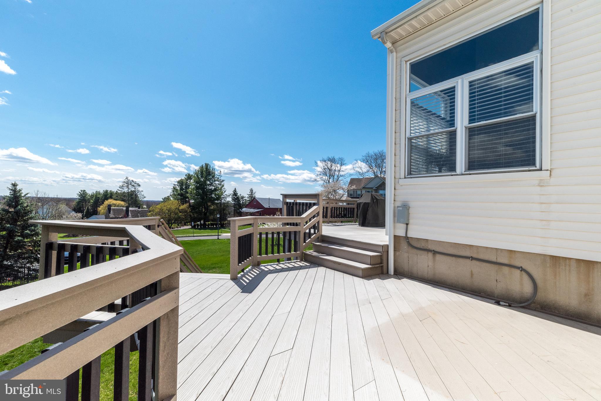 WHISPER RIDGE S - Residential