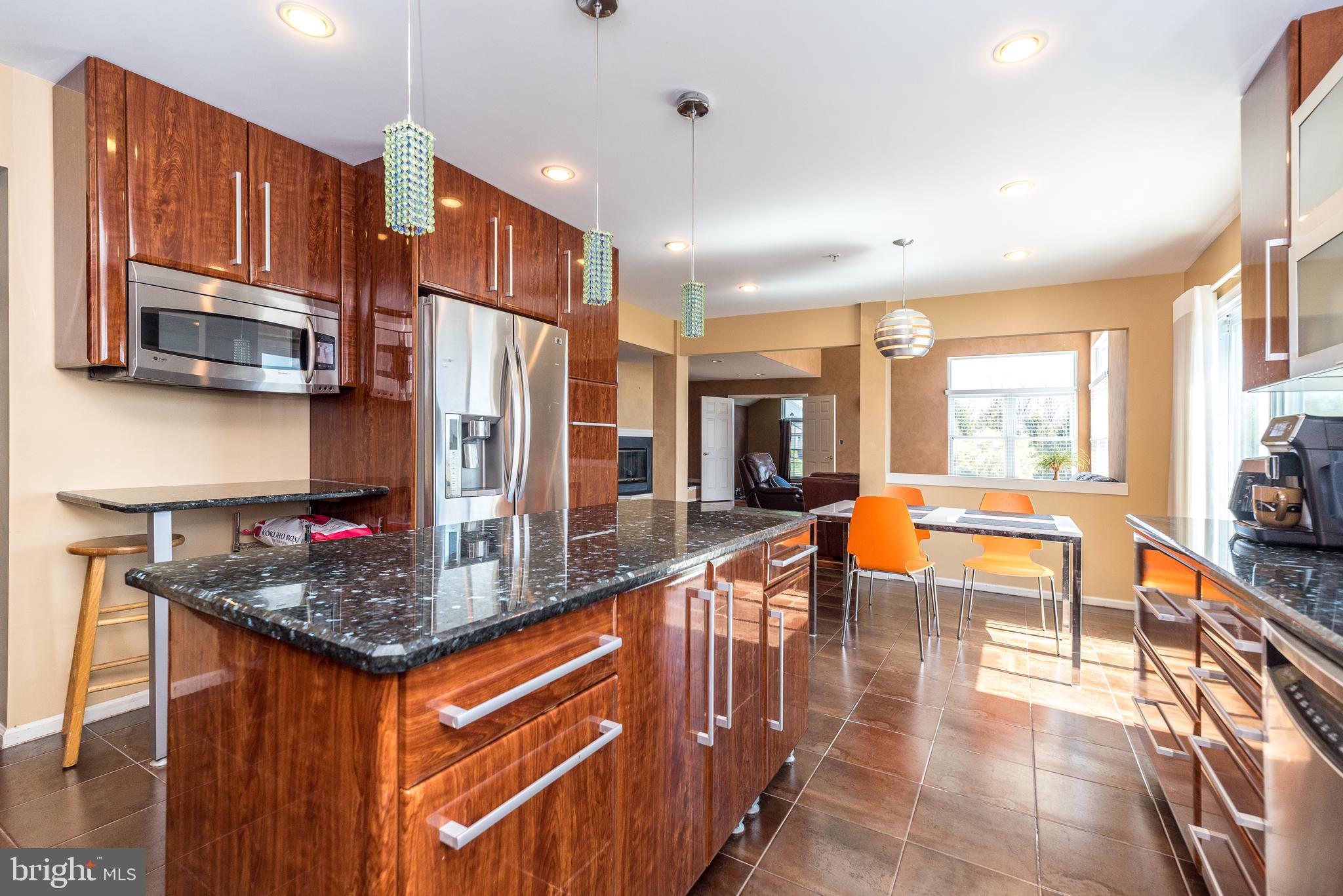 WHISPER RIDGE S - Residential