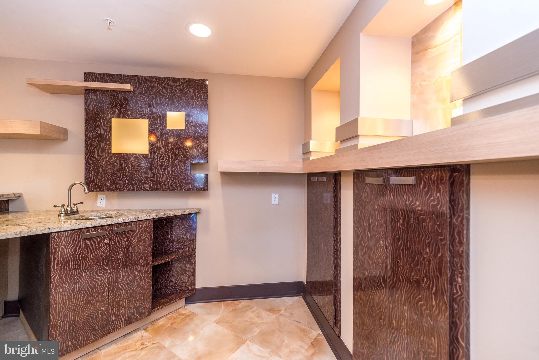 WHISPER RIDGE S - Residential