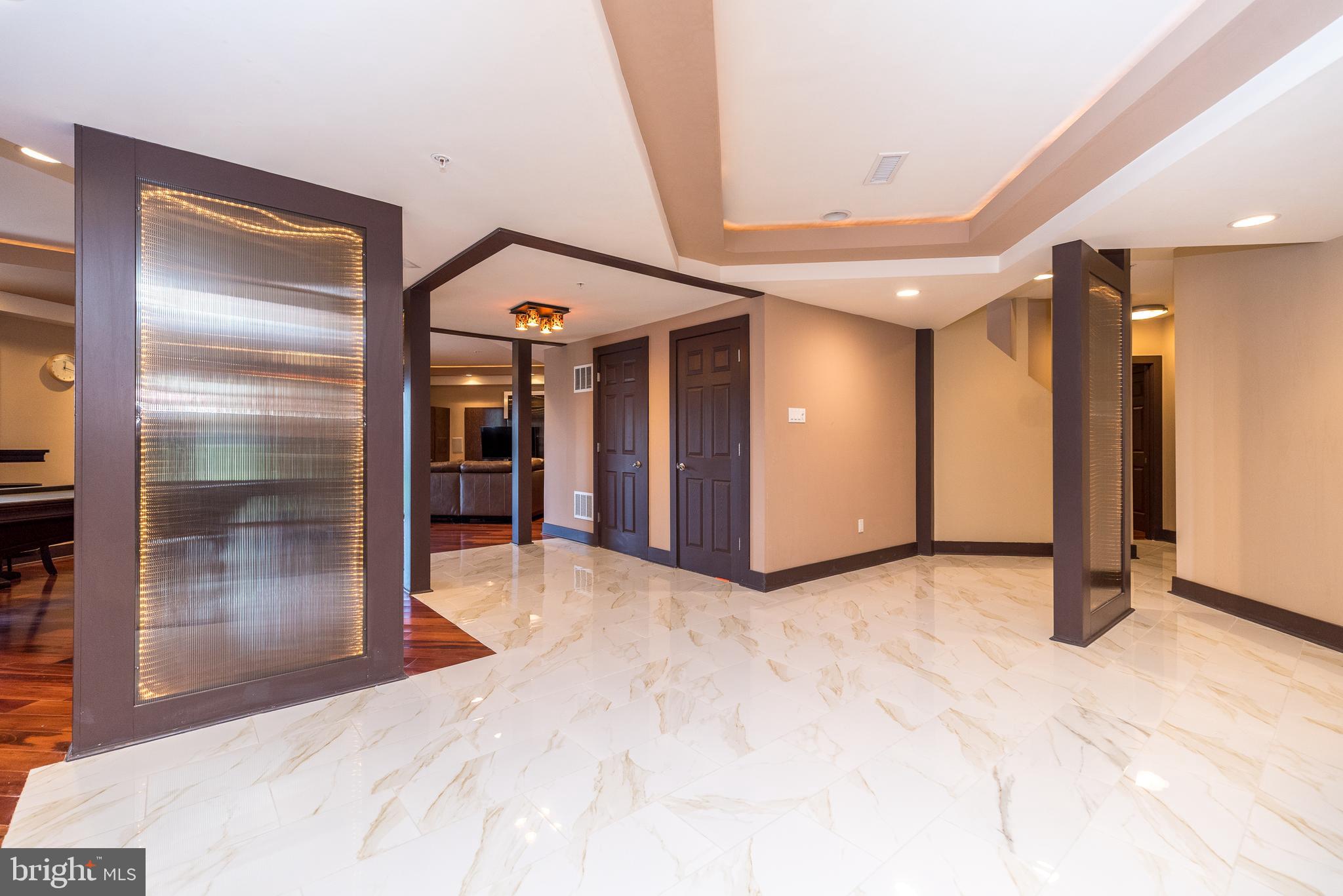 WHISPER RIDGE S - Residential