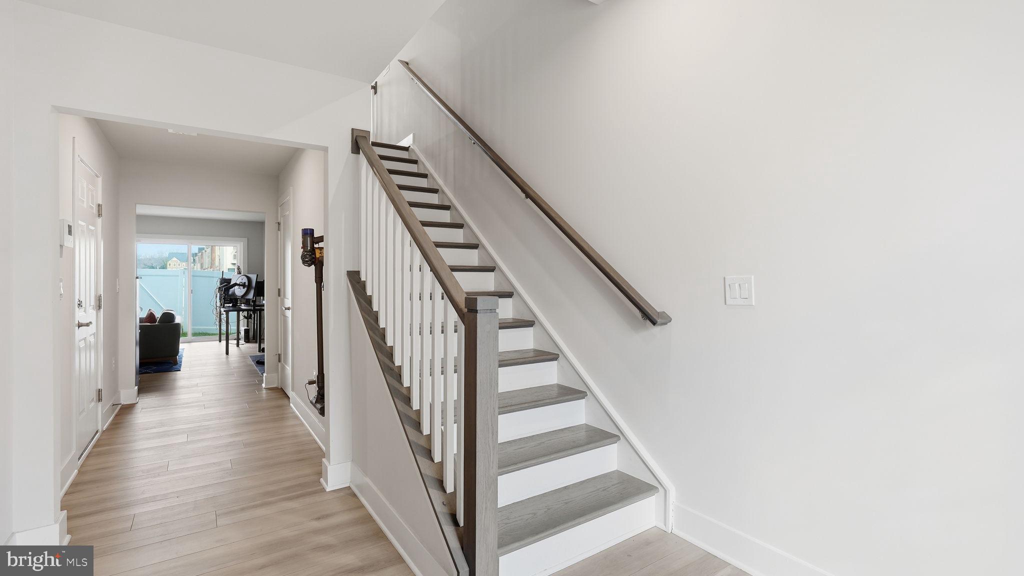 BRADLEY SQUARE - Residential