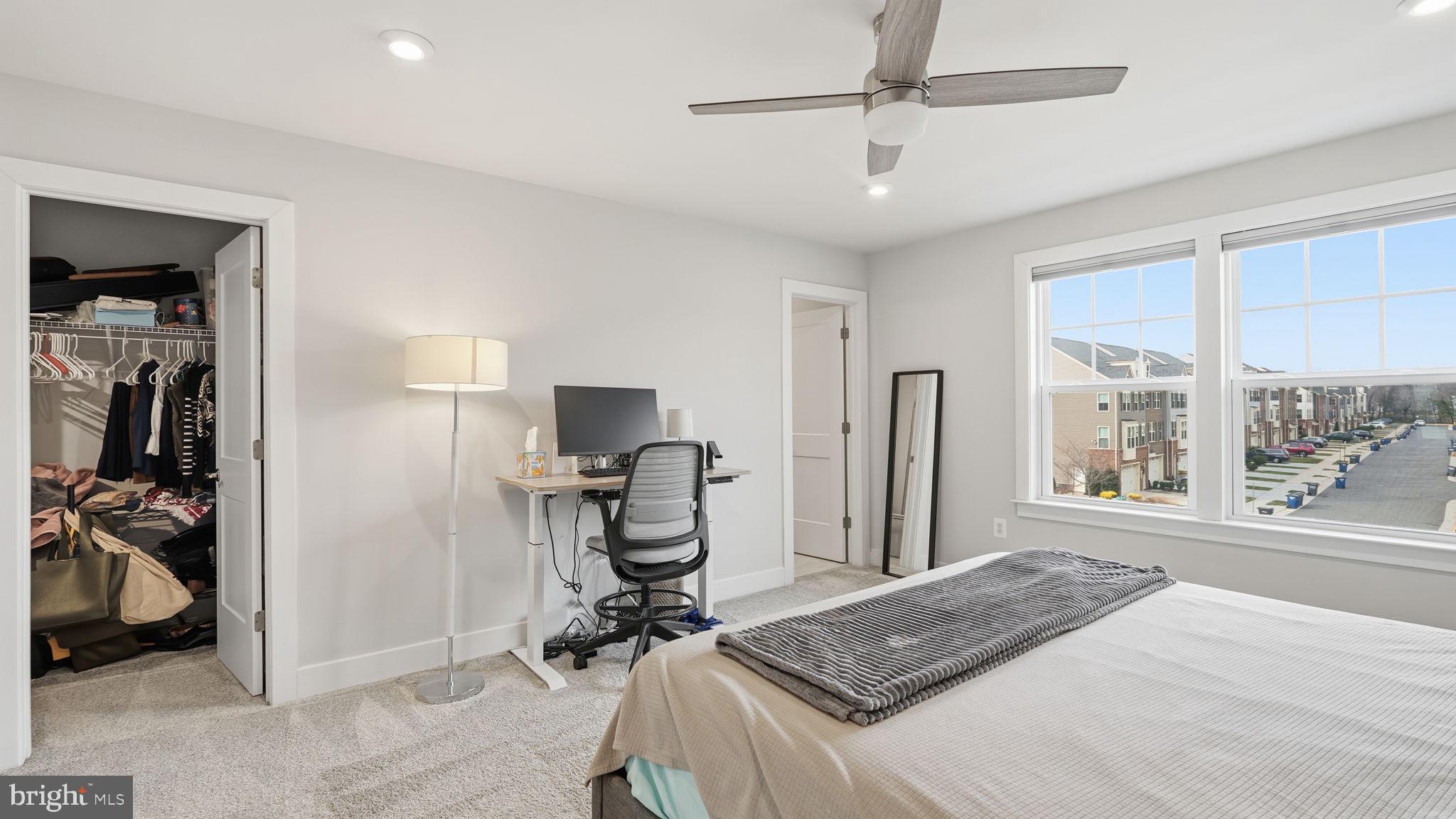 BRADLEY SQUARE - Residential