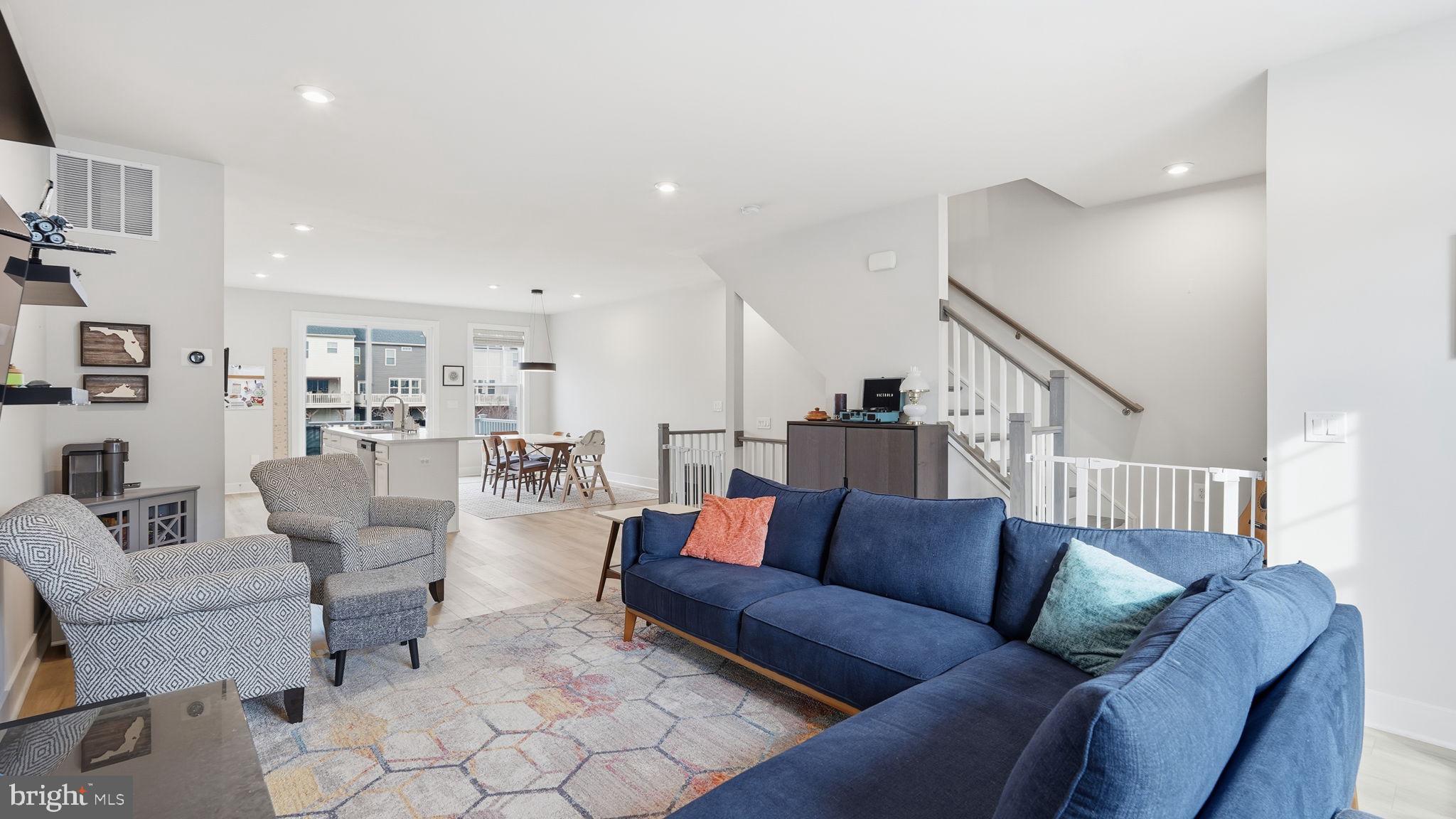 BRADLEY SQUARE - Residential