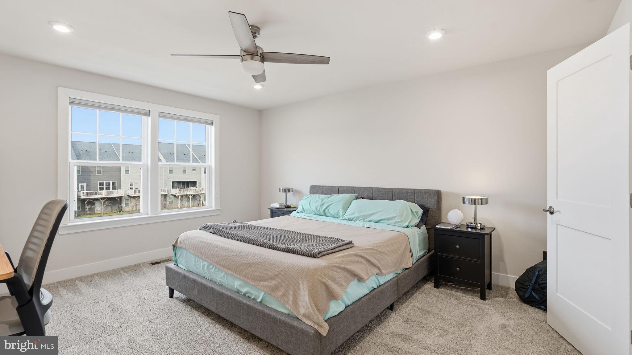 BRADLEY SQUARE - Residential