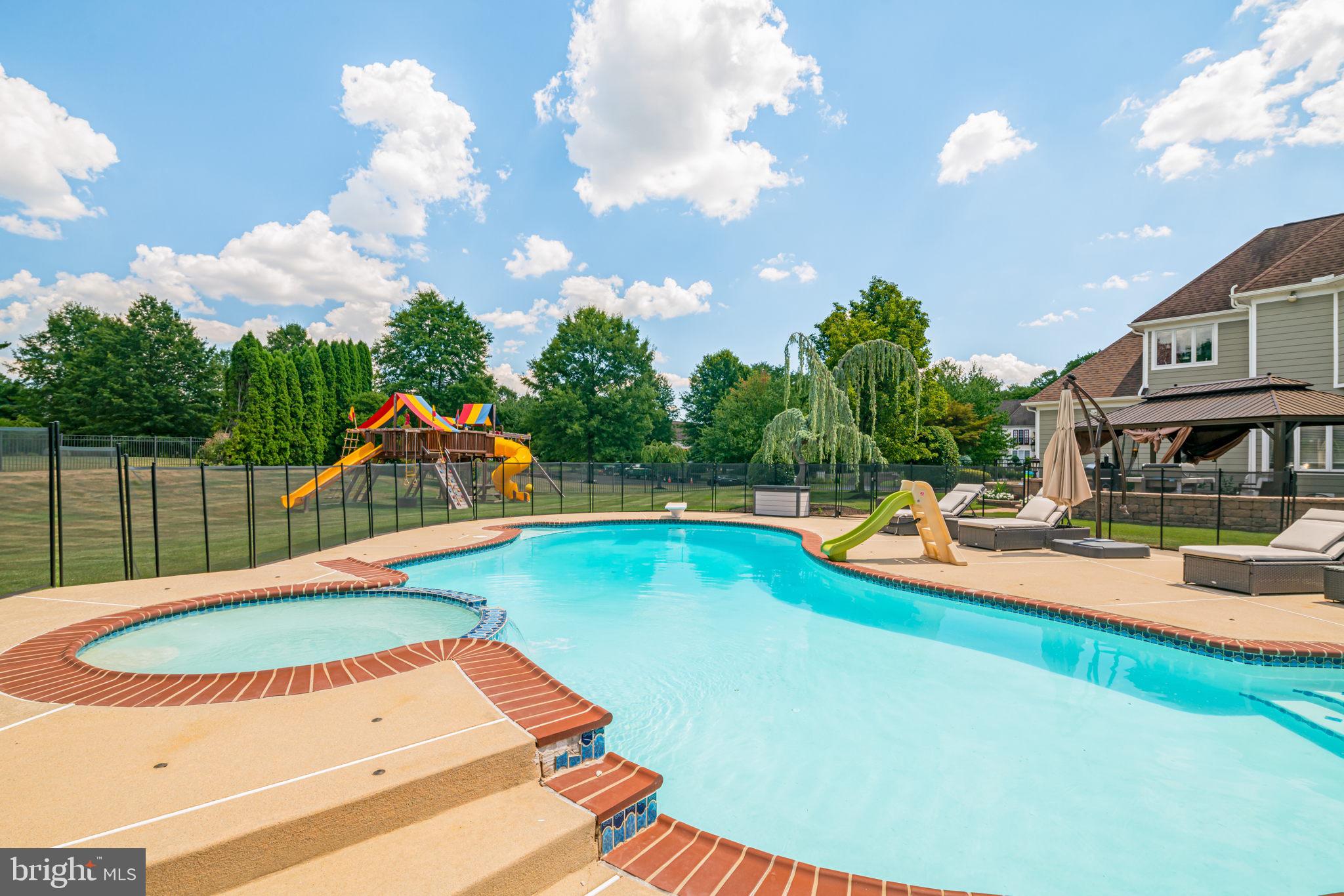 GREYSTONE - Residential