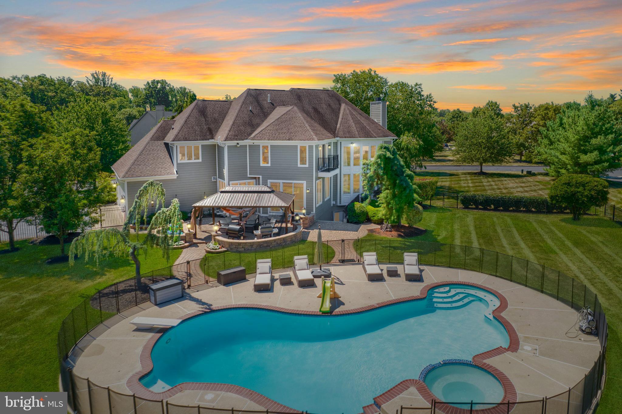 GREYSTONE - Residential