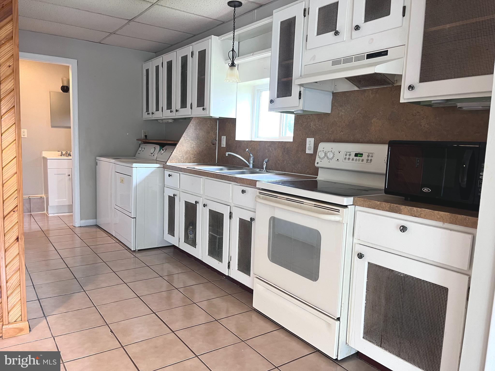 NEWVILLE BOROUGH - Residential