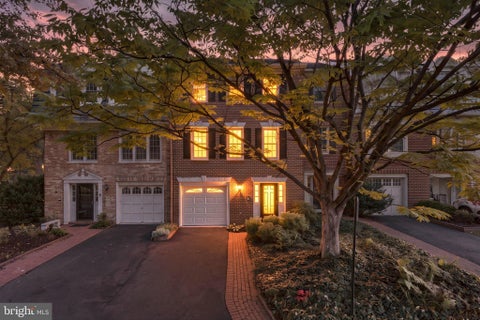 Photo of 5106 Heritage Lane, ALEXANDRIA, VA 22311 (MLS # VAAX2067728)
