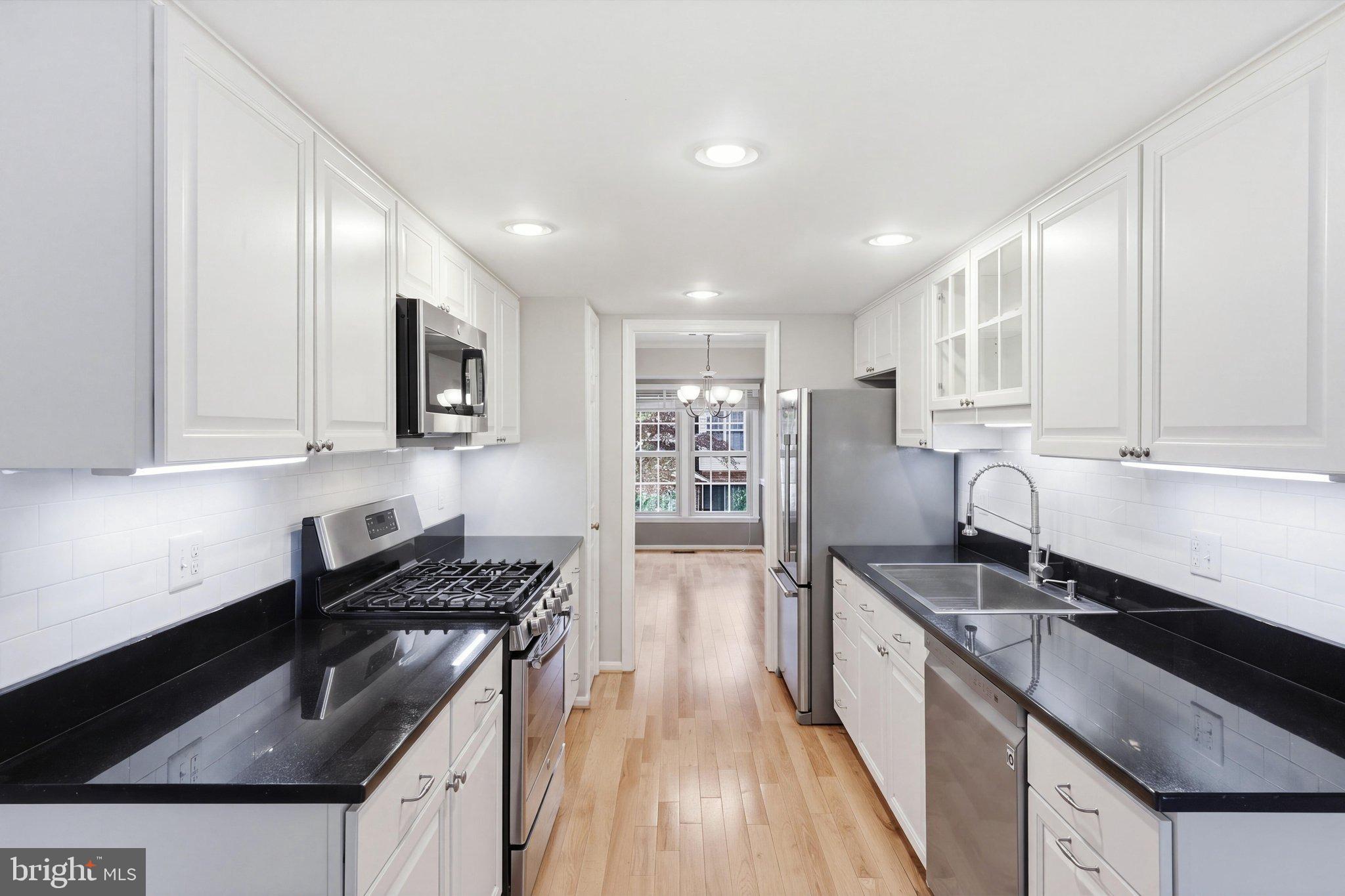 5106 HERITAGE LANE