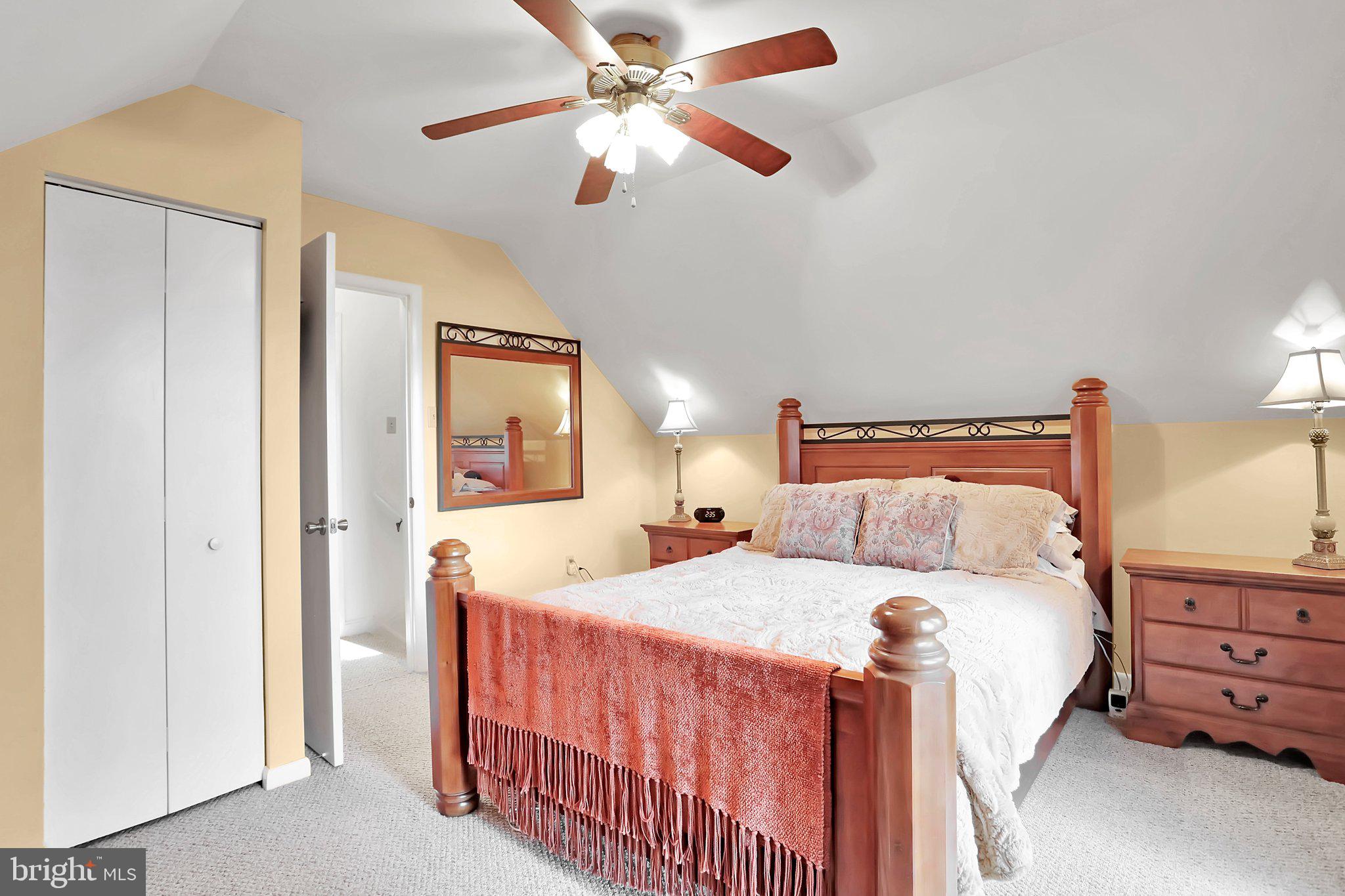 RIVER RIDGE - Residential