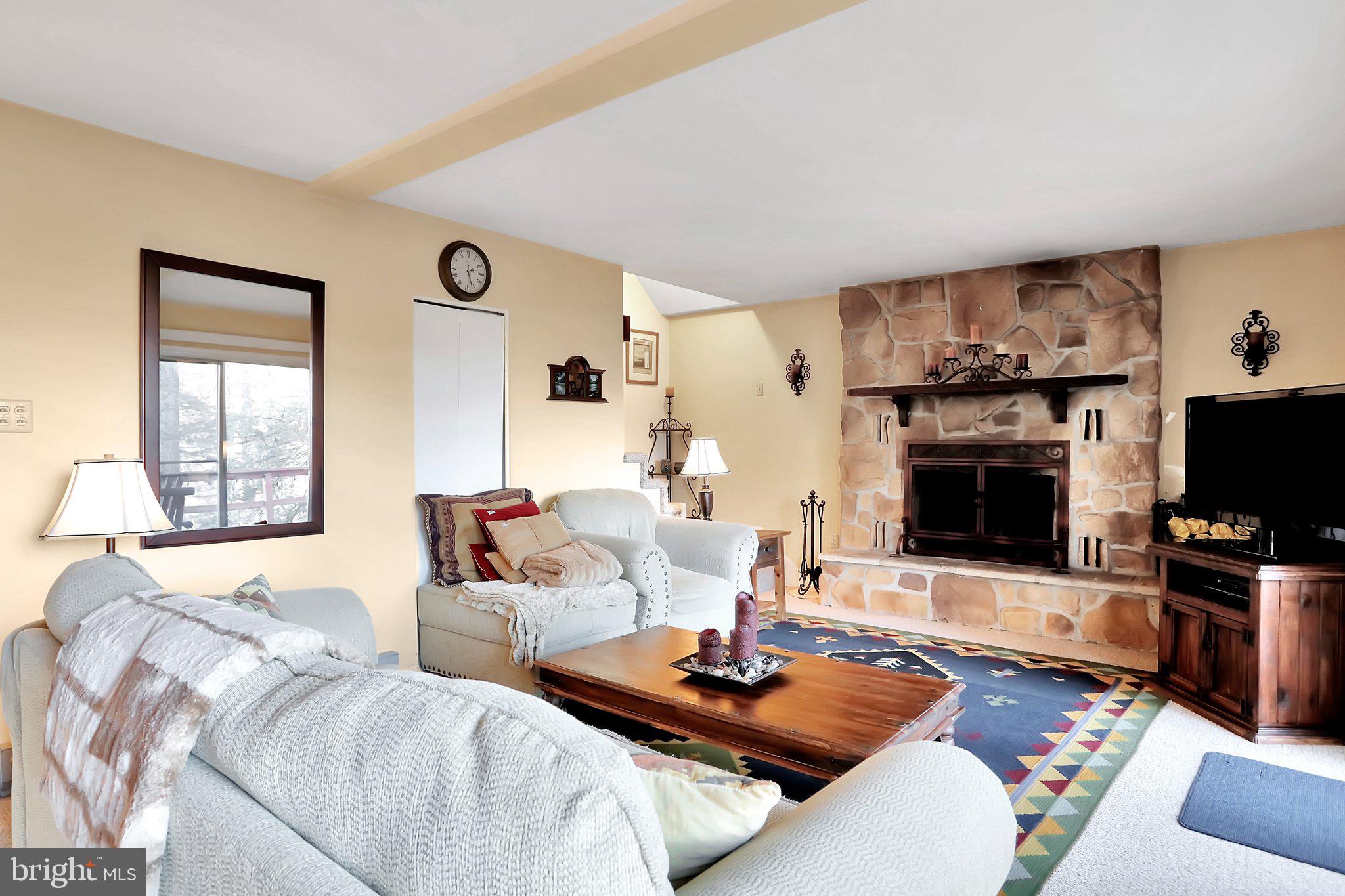 RIVER RIDGE - Residential