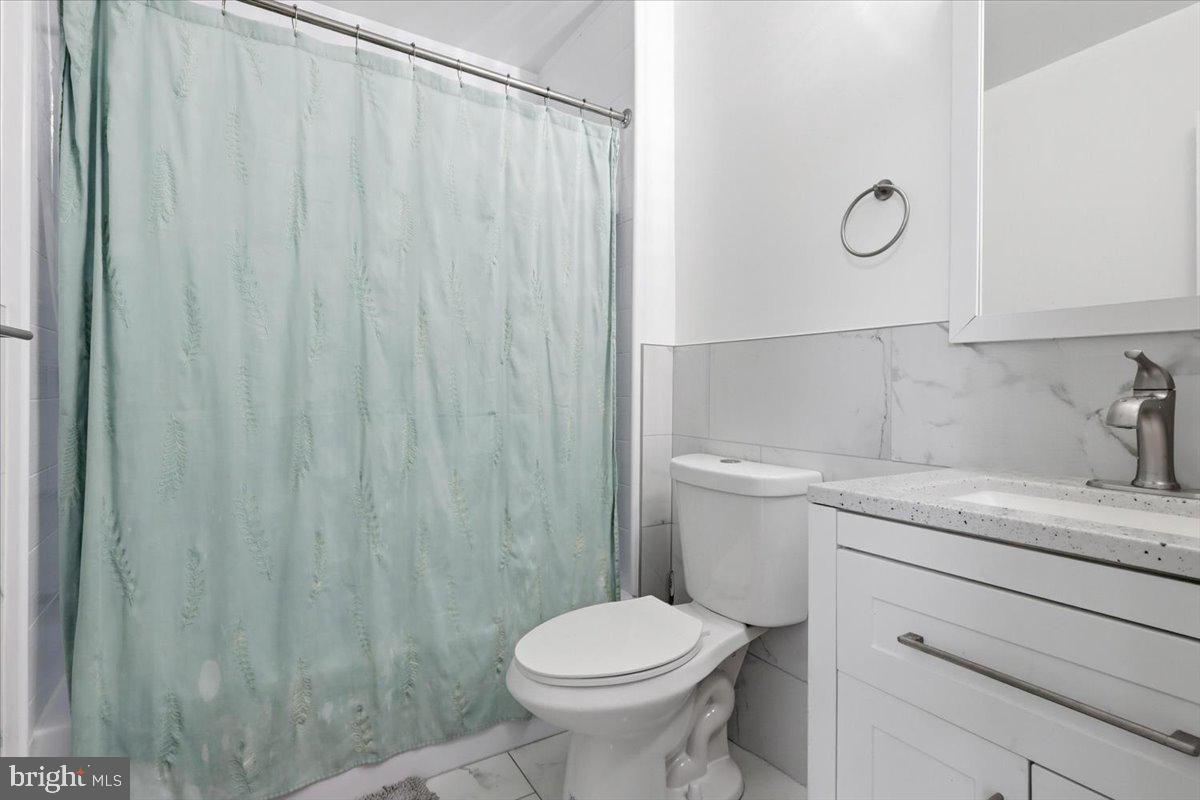 GLEN ORA PLAT THREE - Residential