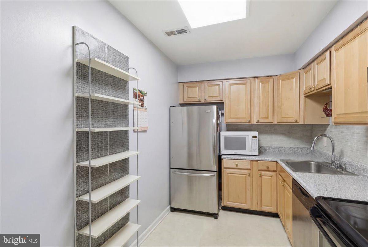 GLEN ORA PLAT THREE - Residential