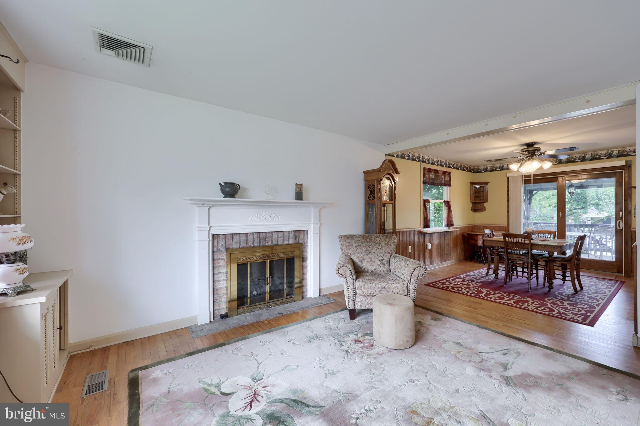 762 EASTSIDE DRIVE