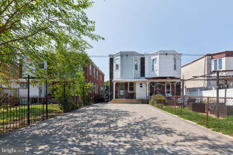 Townhouse For Sale - 1821 W Porter Street<br/> PHILADELPHIA, PA 19145