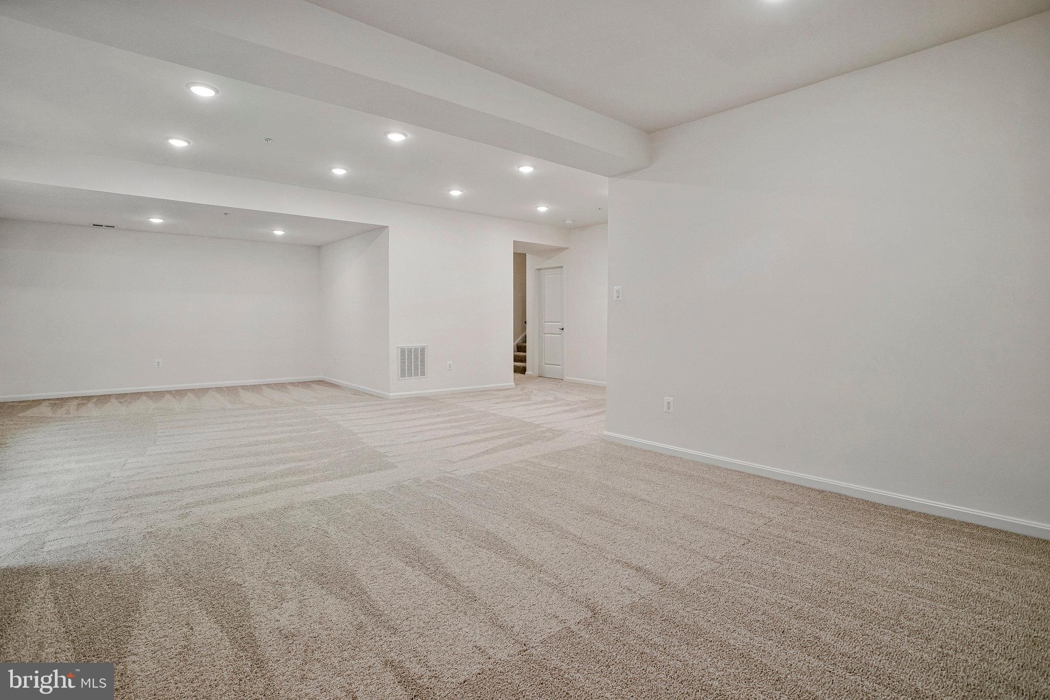 ROBERTS CROSSING - Residential