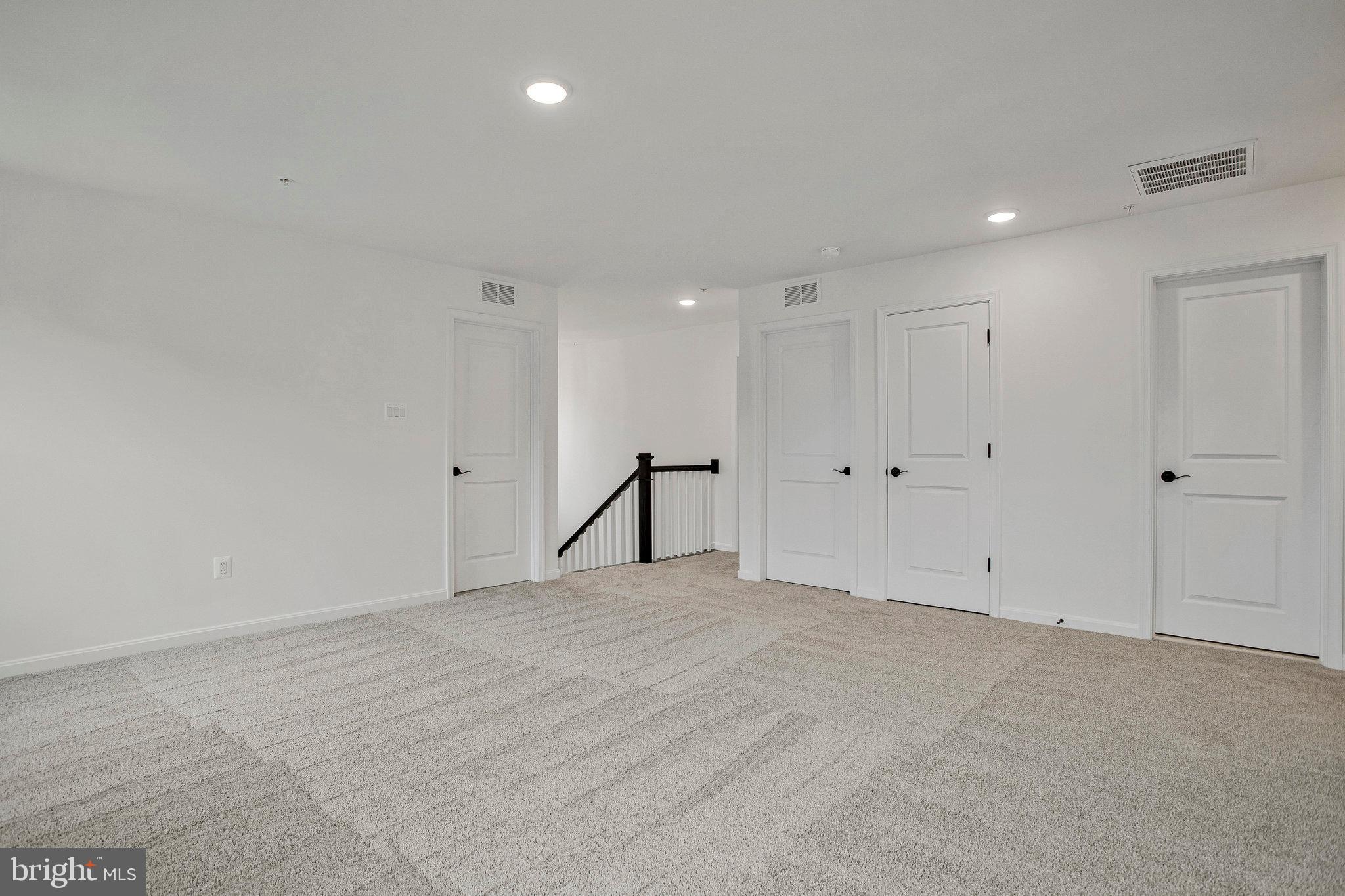 ROBERTS CROSSING - Residential