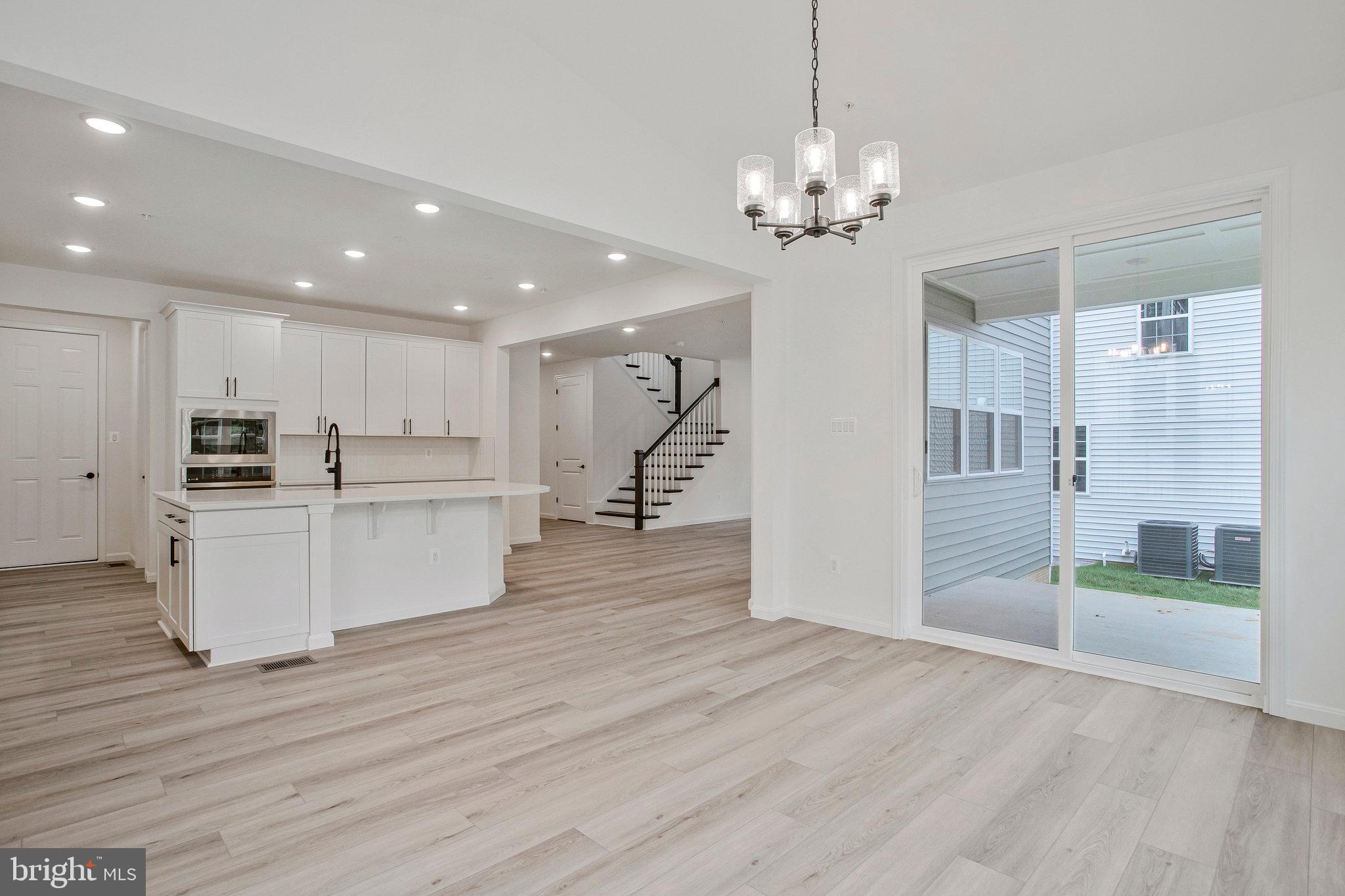 ROBERTS CROSSING - Residential