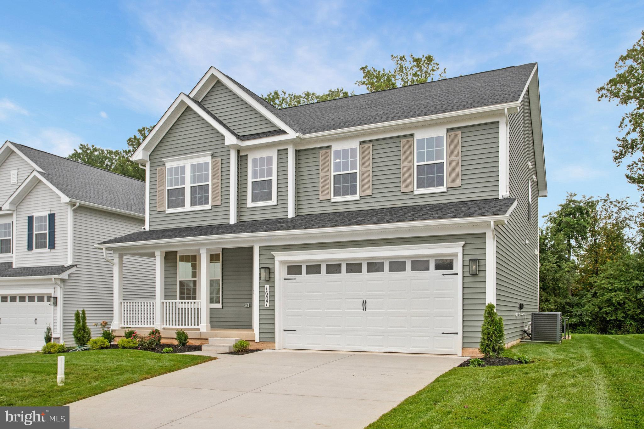 1607 SHADY TREE COURT