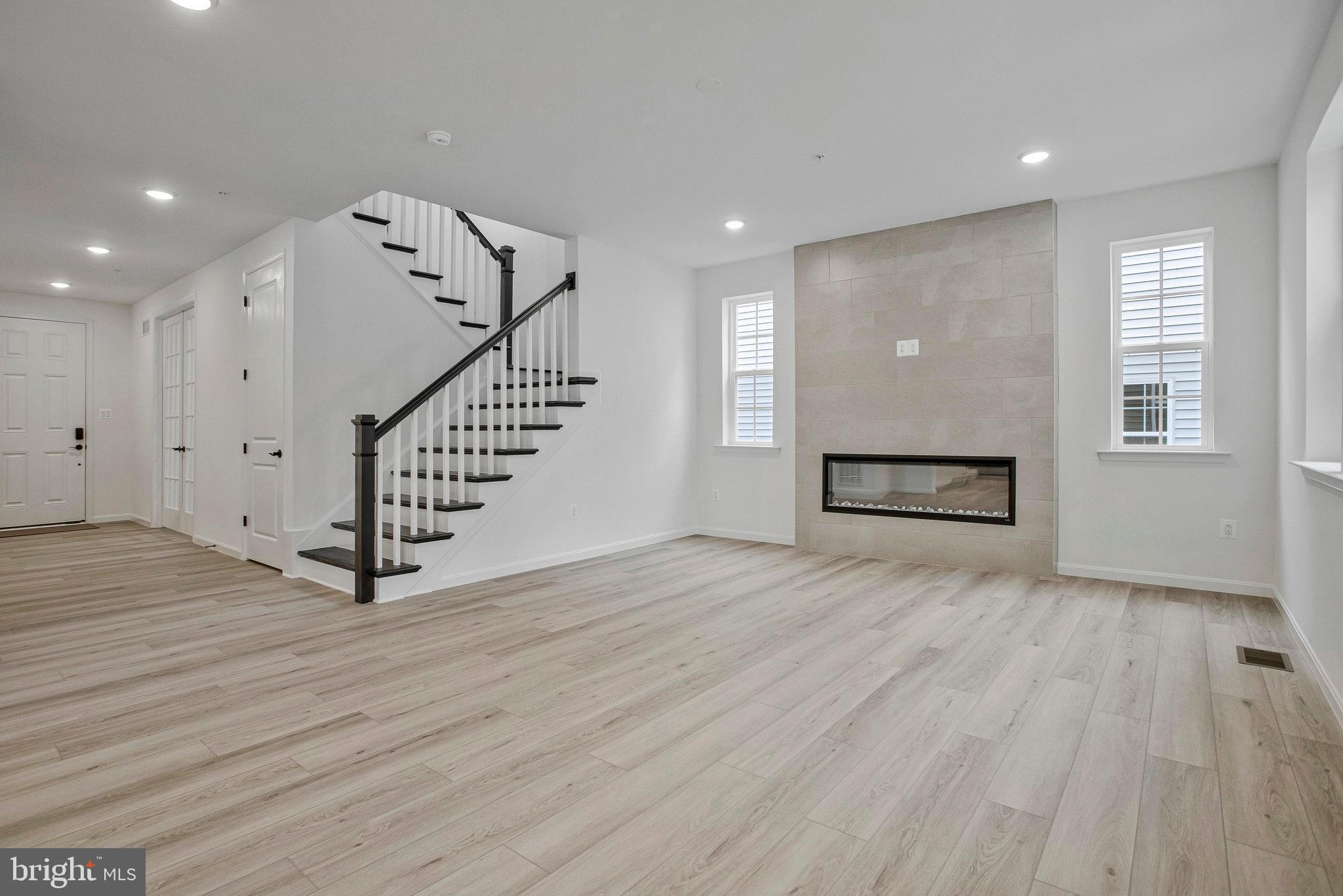 ROBERTS CROSSING - Residential