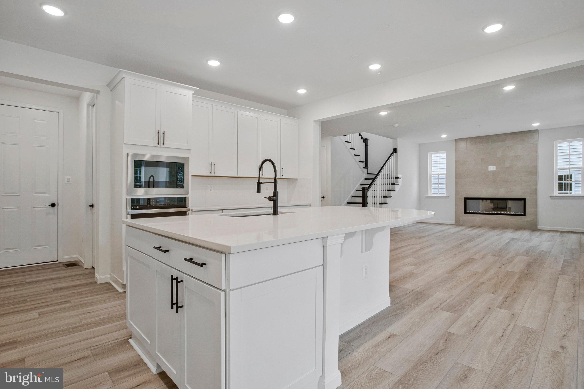 ROBERTS CROSSING - Residential