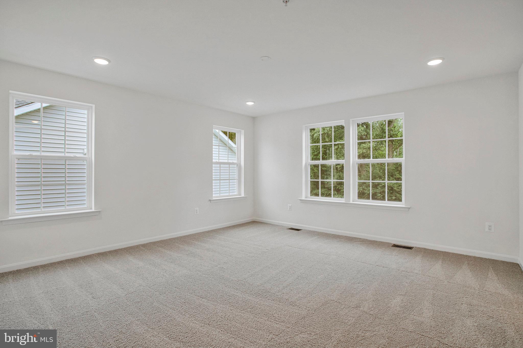 ROBERTS CROSSING - Residential