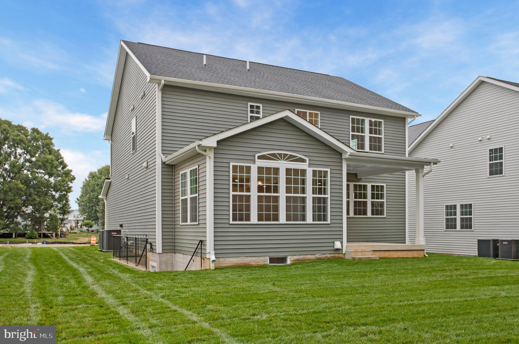 ROBERTS CROSSING - Residential