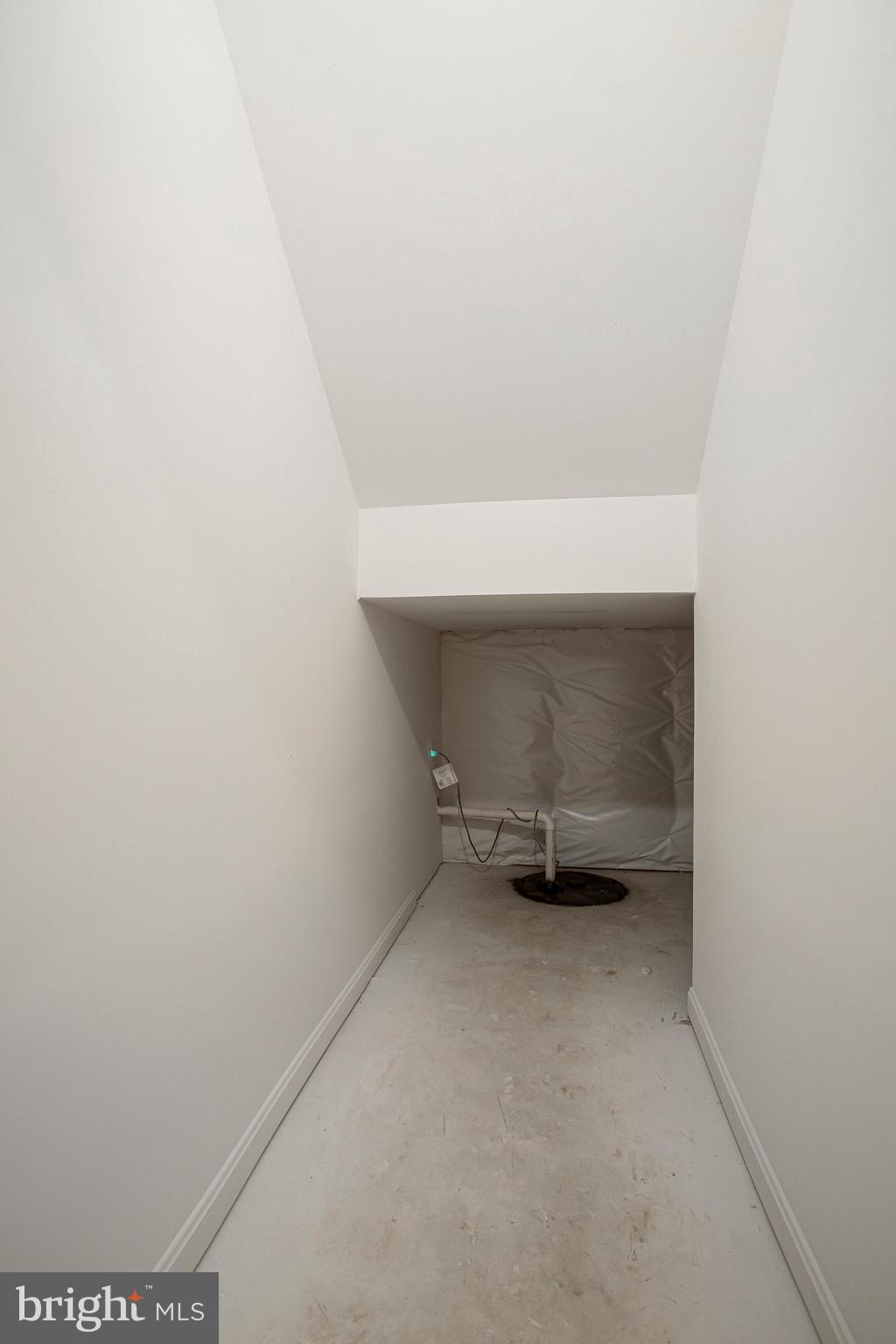 ROBERTS CROSSING - Residential