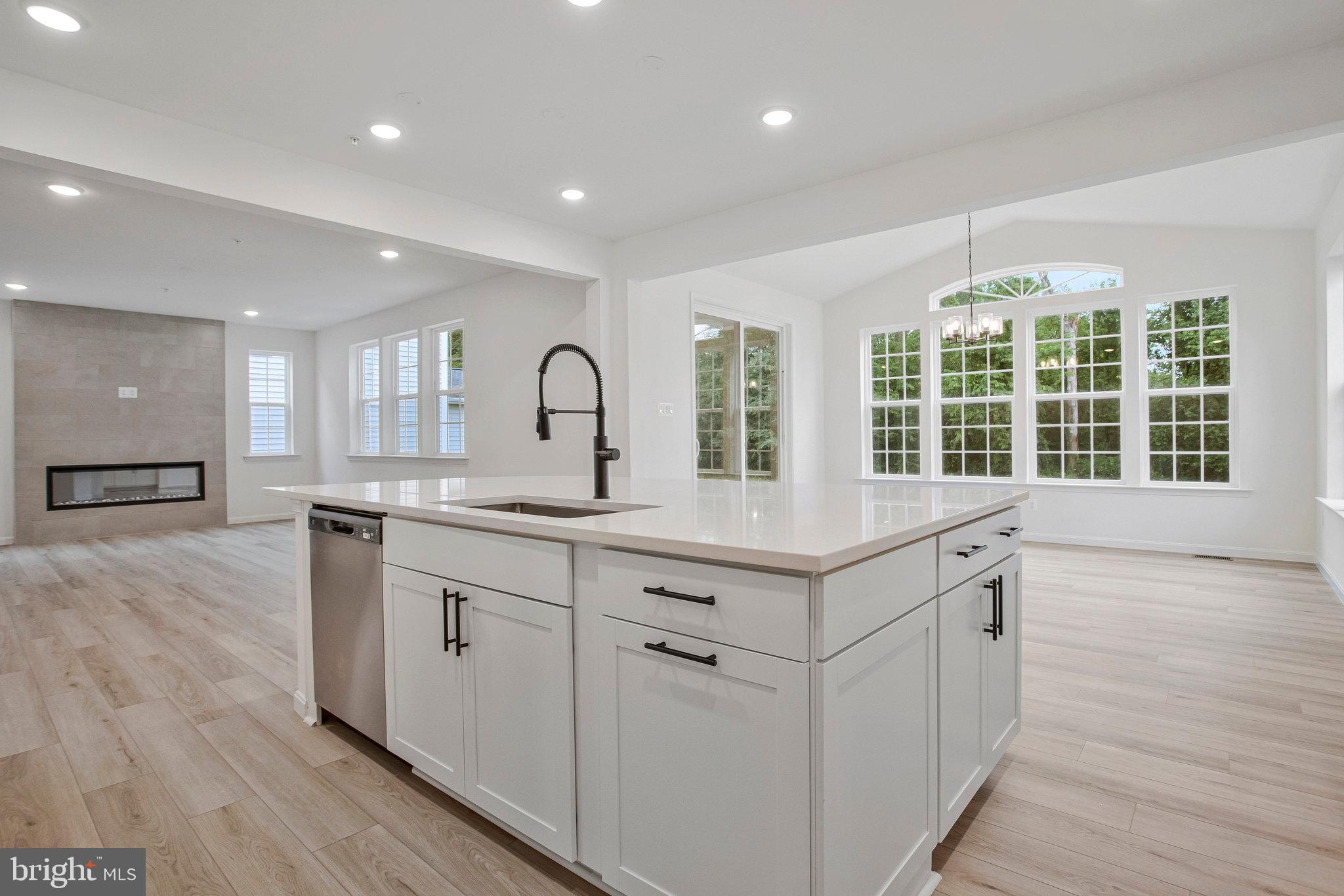 ROBERTS CROSSING - Residential