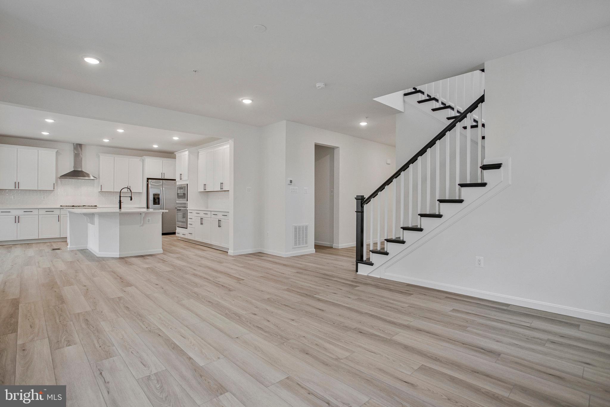 ROBERTS CROSSING - Residential