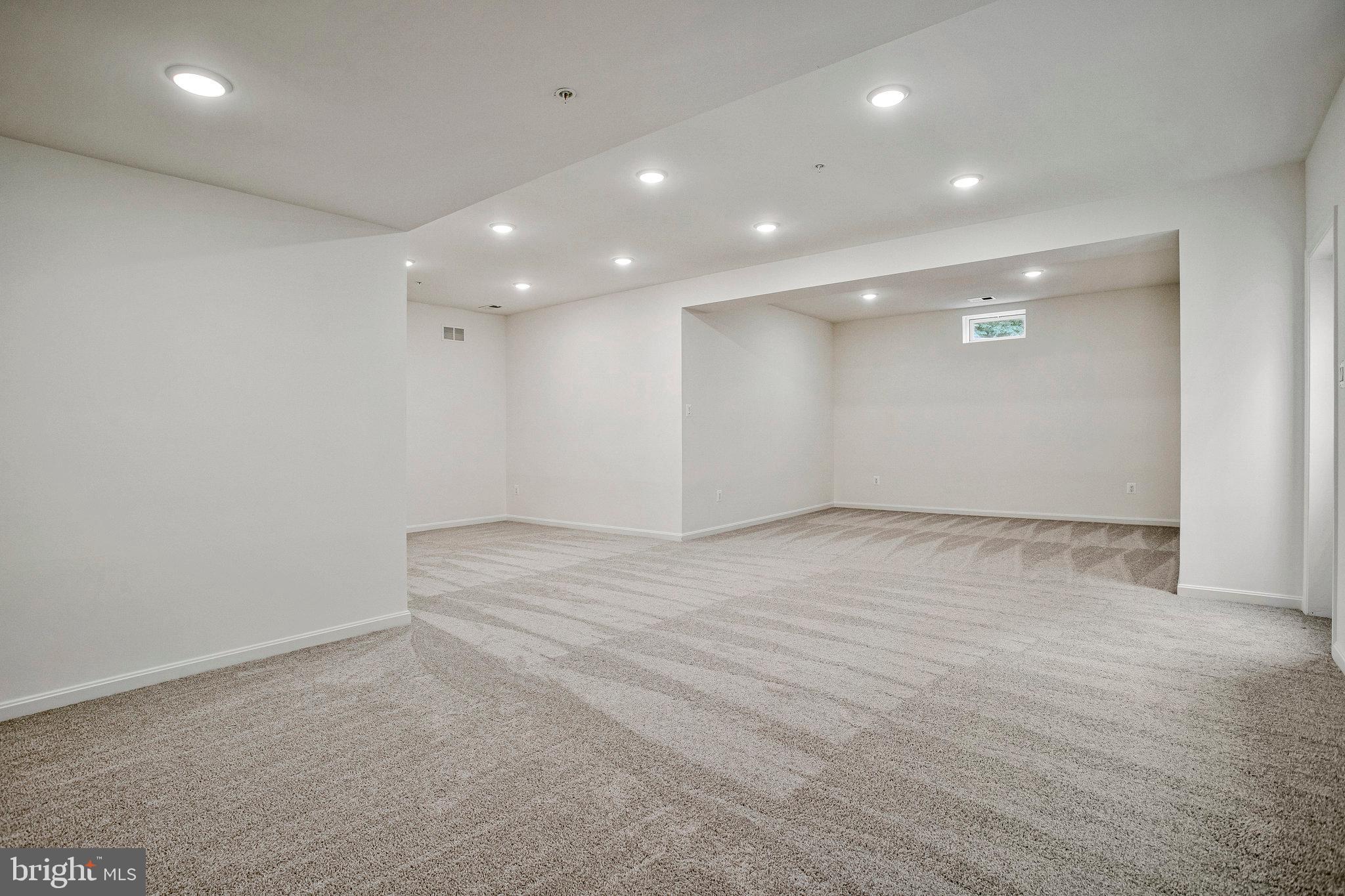 ROBERTS CROSSING - Residential