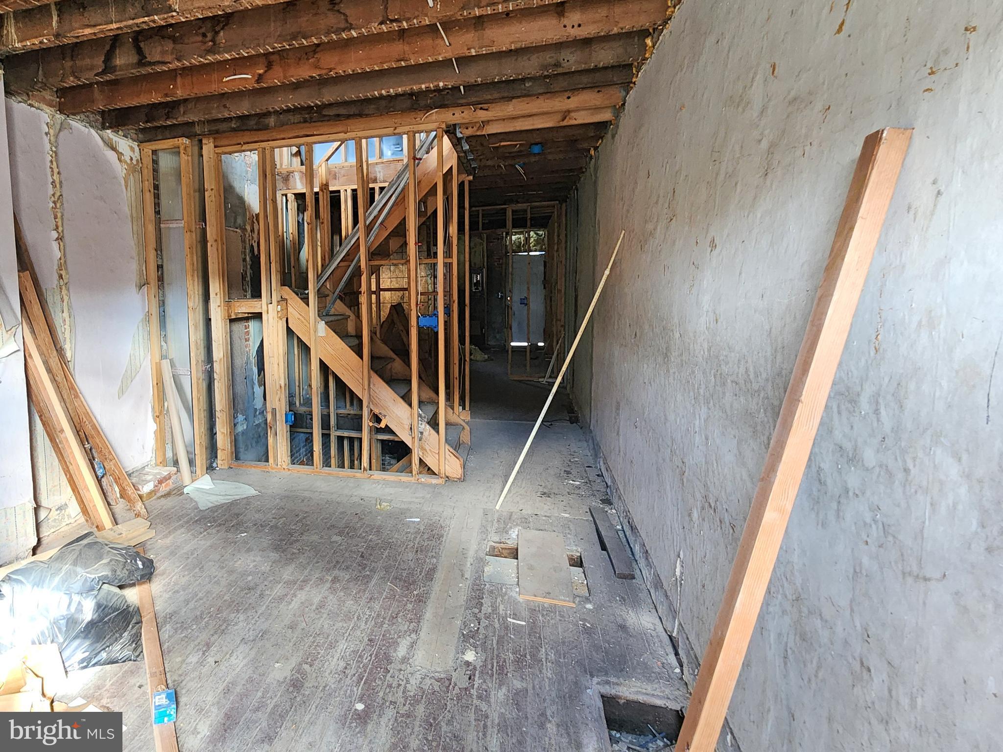 SANDTOWN-WINCHESTER - Residential