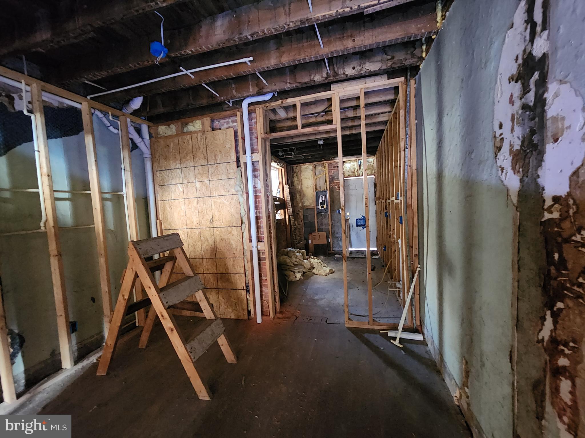 SANDTOWN-WINCHESTER - Residential