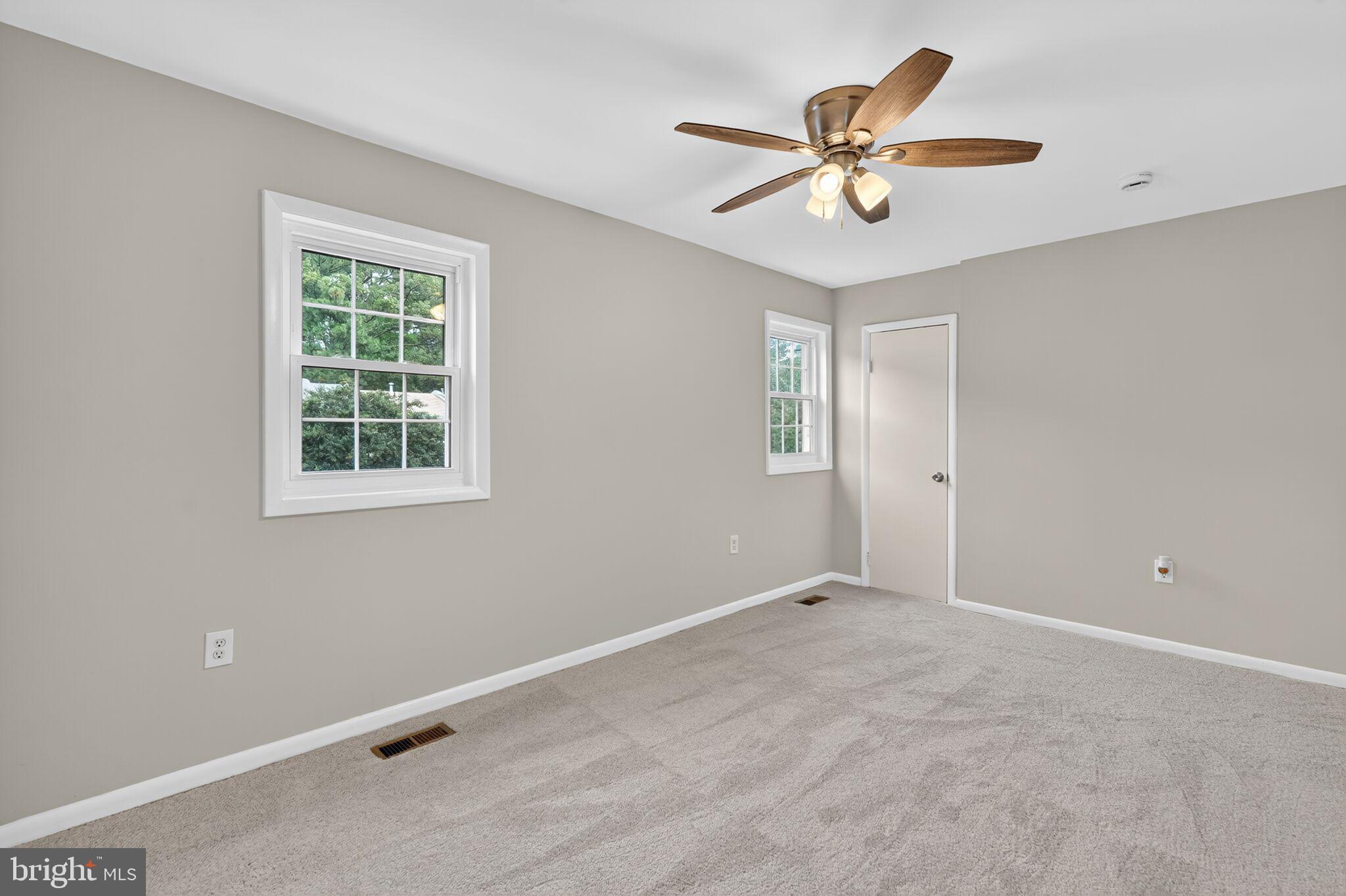 SOUTHGATE WOODS TOWNHOUSES - Residential