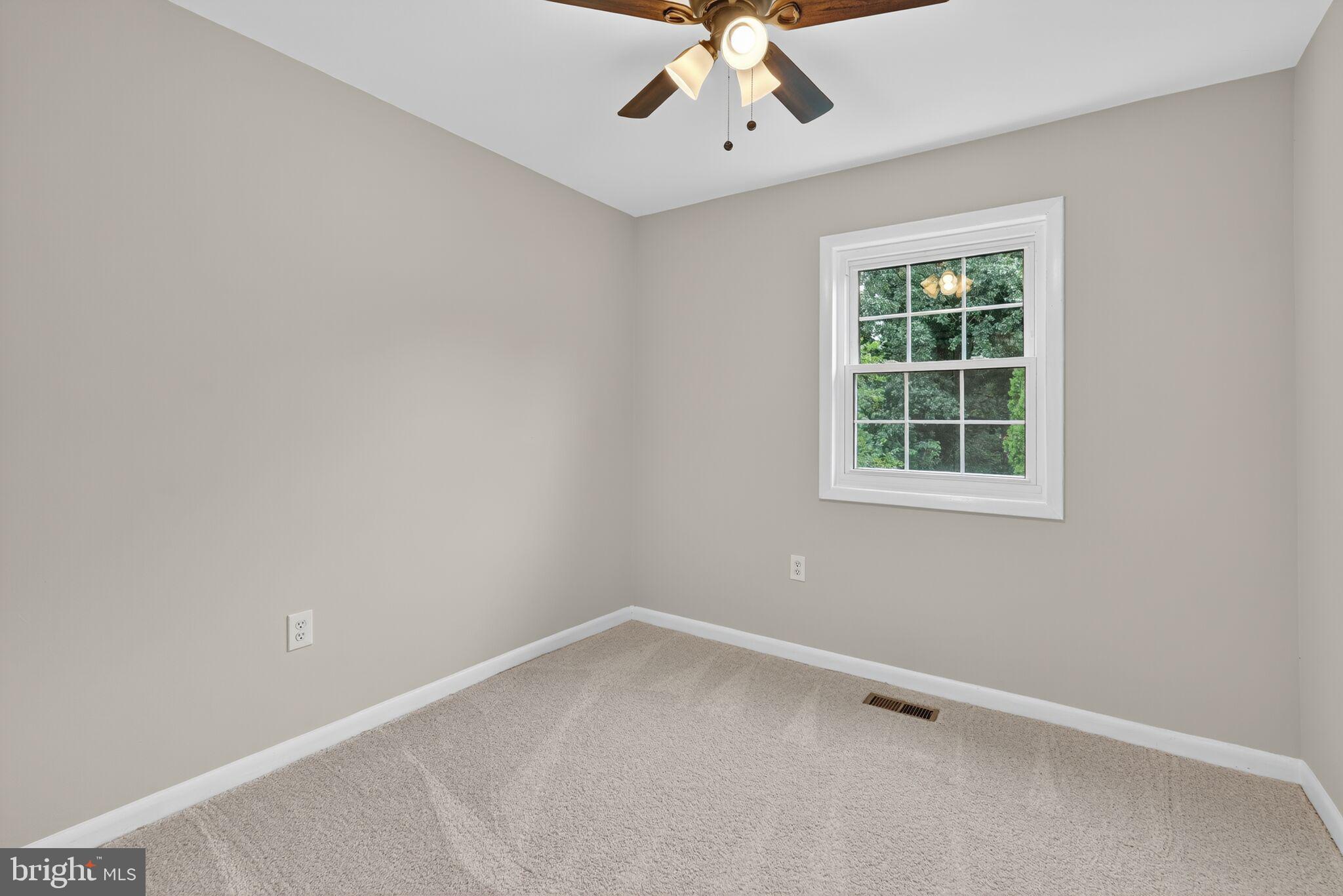 SOUTHGATE WOODS TOWNHOUSES - Residential