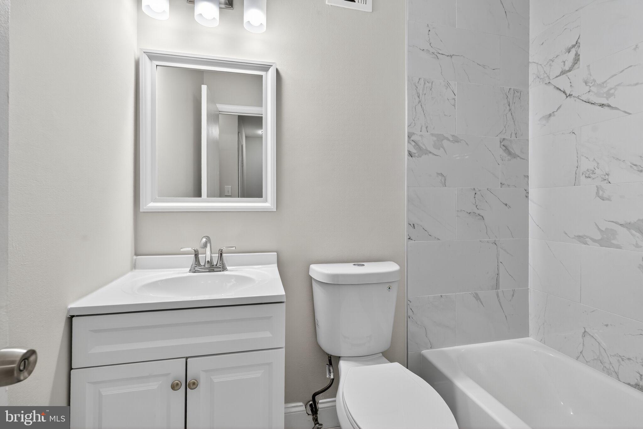 SOUTHGATE WOODS TOWNHOUSES - Residential