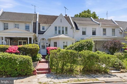Photo of 6452 Morris Park Road, PHILADELPHIA, PA 19151 (MLS # PAPH2619550)