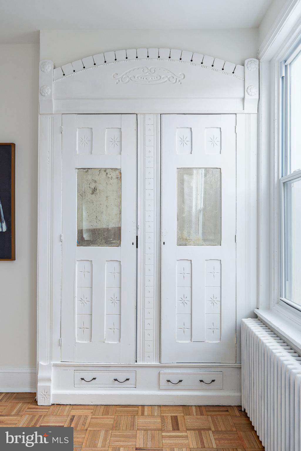 POINT BREEZE - Residential