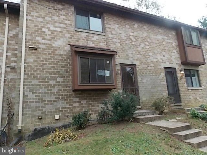 Village of Owen Brown Town home offers three levels of living space. Main level has eat in kitchen with bay window. French doors of dining room to private deck. Upper level master has vaulted exposed beamed ceilings with 2 skylights. Lower level has family room, fireplace, full bath  and walk out level to patio area and fenced rear yard. Easy access to 29 and 100. Close to Ft Meade,.